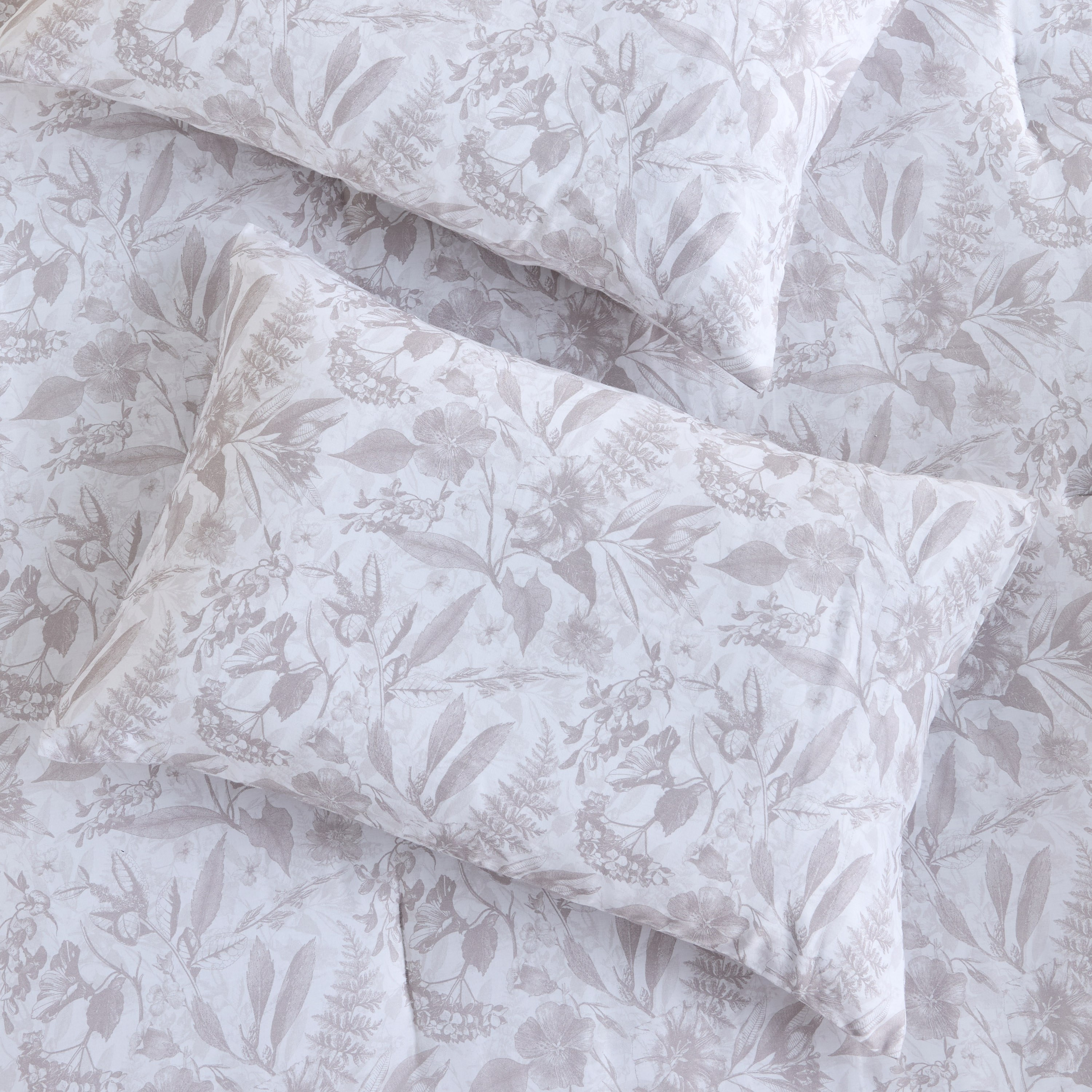 Wild Floral Cotton Printed 3-Piece Super King Comforter Set - 240x260 cm-household-bedding-comfortersandbedspreads-comforters-image-3