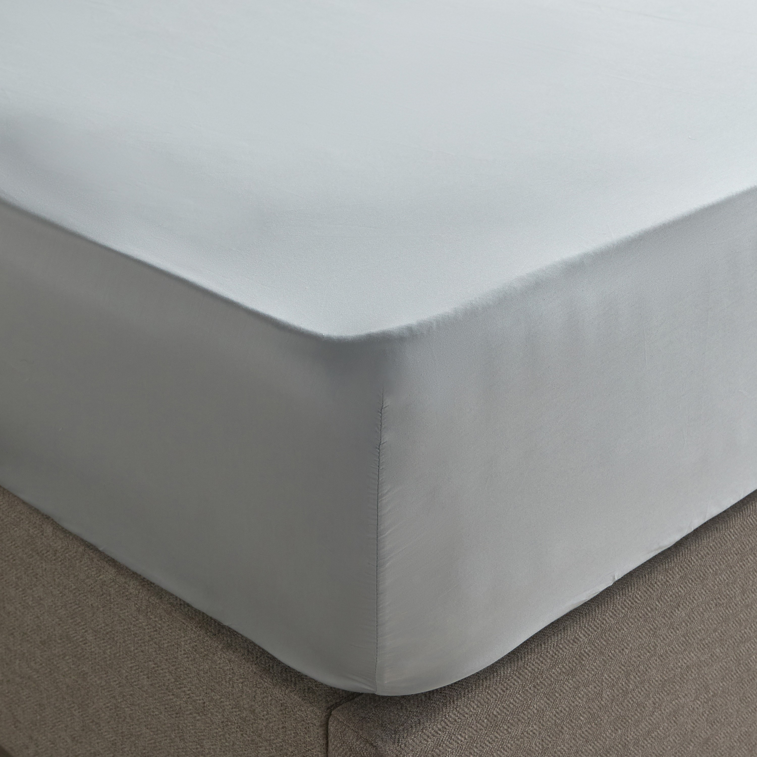 شرشف مطاطي مقاس كامل قطن مصري بعدد 400 خيط - أفيرا - 120x200 سم-household-bedding-sheetsandpillowcases-fittedsheets-image-1