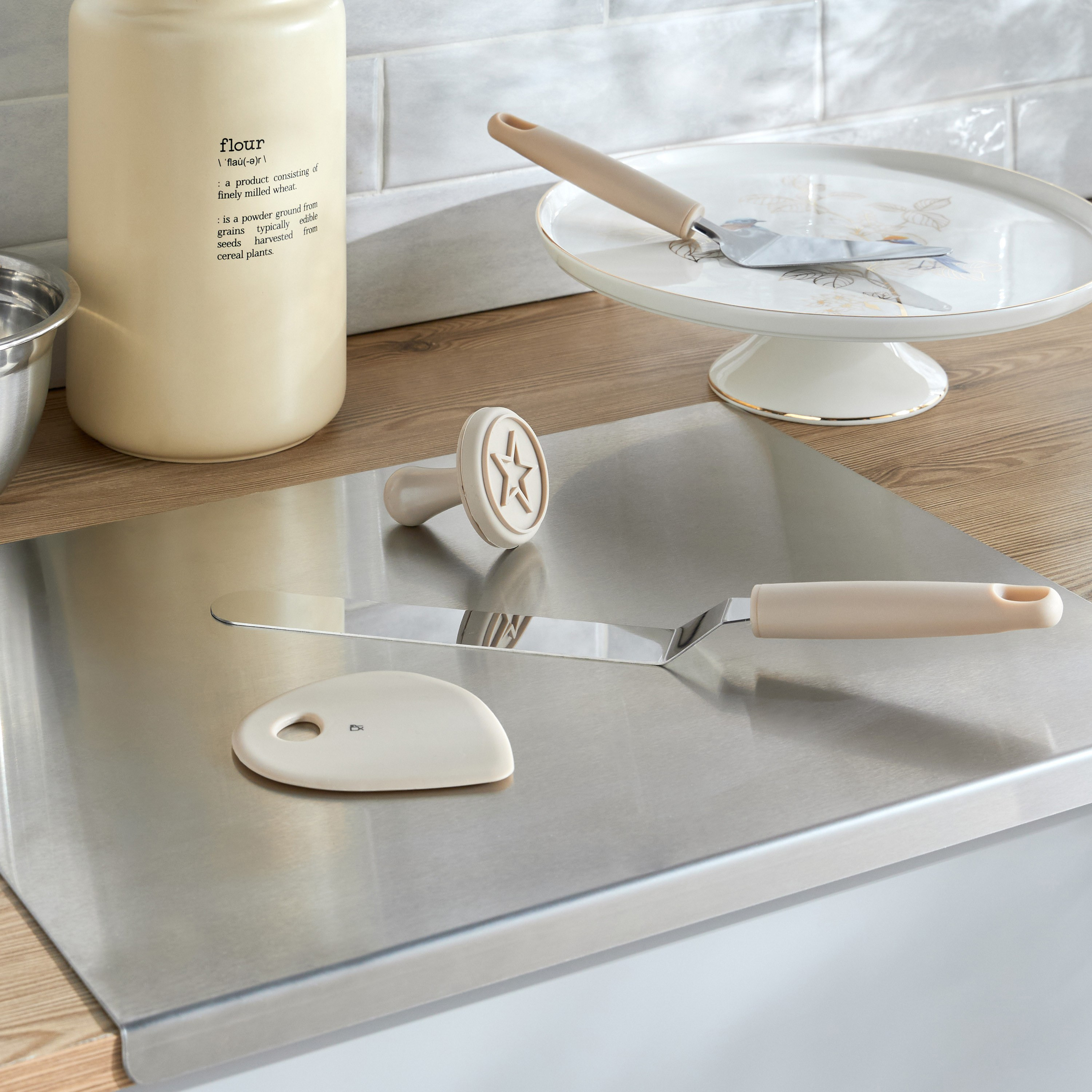 Nyla Bowl Scraper-household-kitchen-kitchentoolsandutensils-foodpreparationtools-image-3