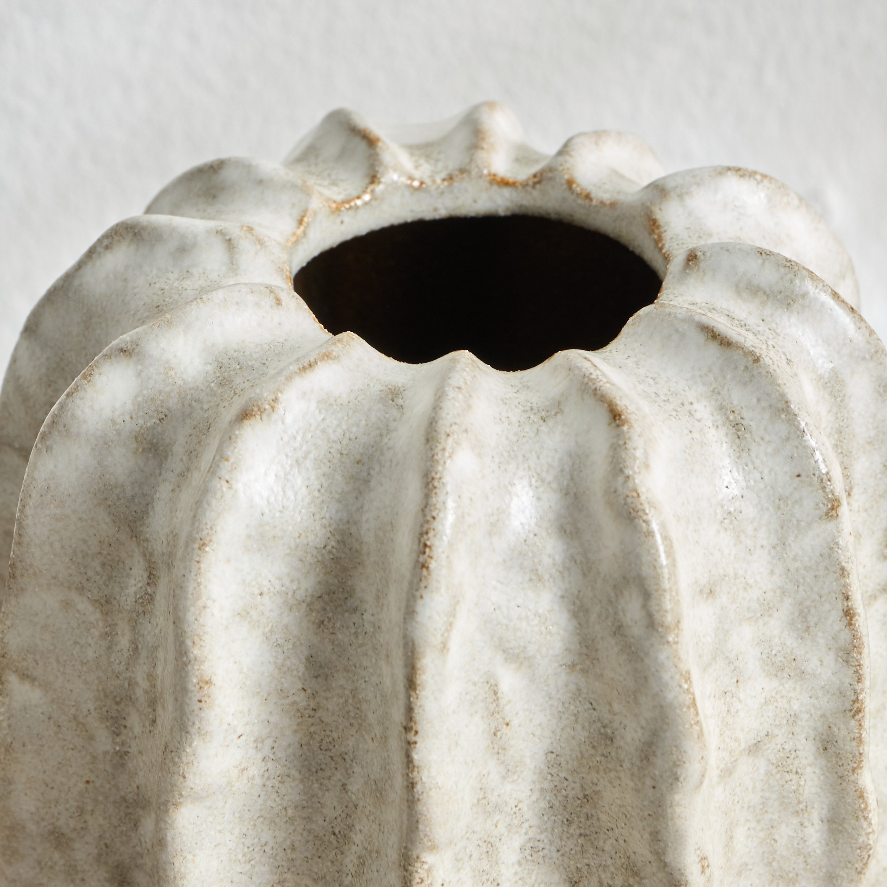 Dara Ceramic Vase - 20 cm-household-decor-vasesandbowls-image-2