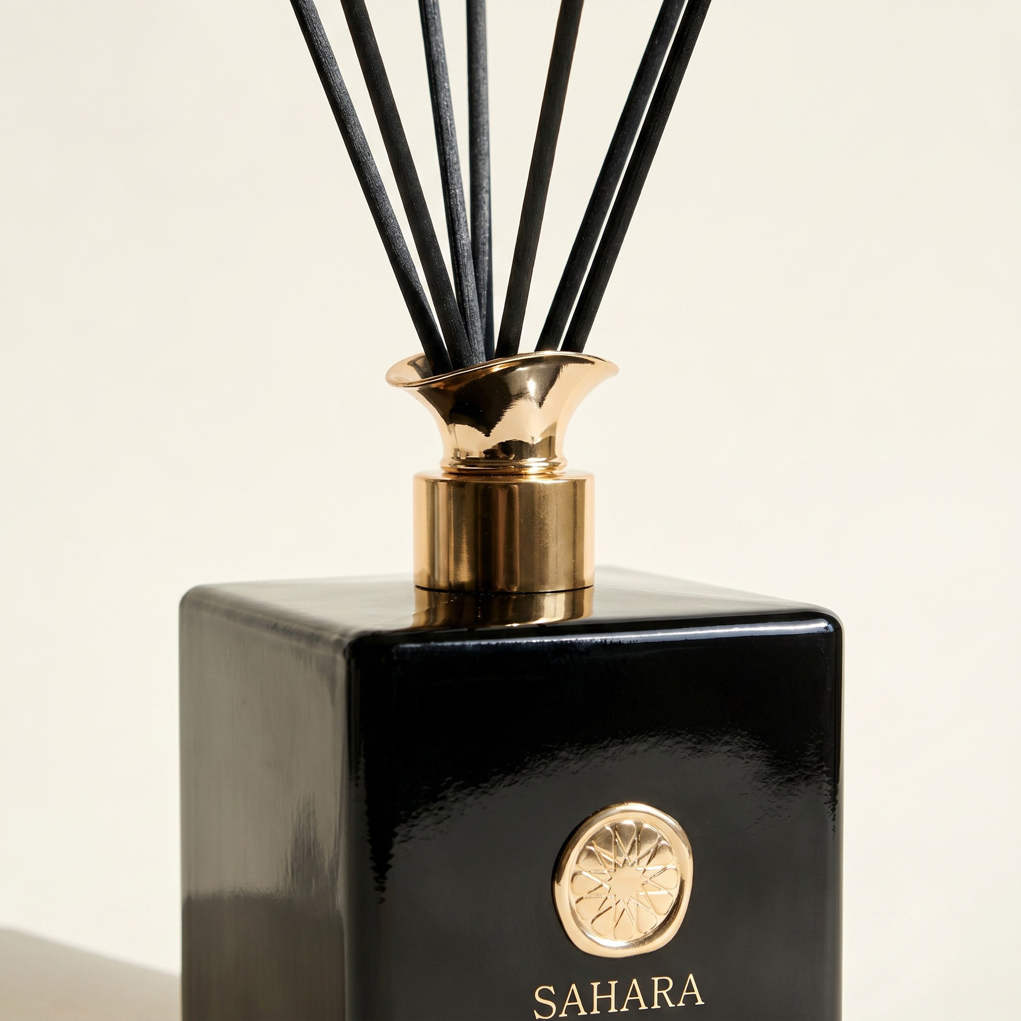 Sahara Oud Heritage Reed Diffuser - 500 ml-household-homefragrance-reeddiffusers-image-2