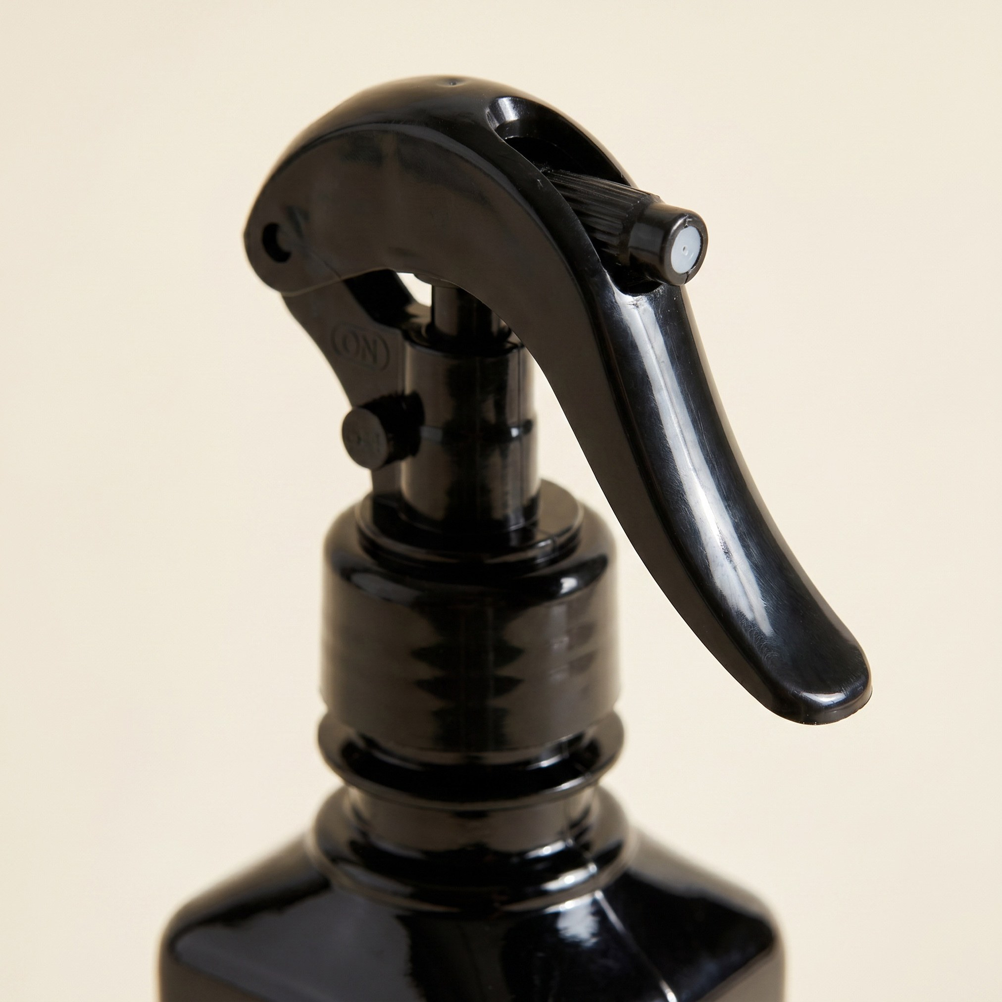 Sahara Oud Heritage Home Spray - 250 ml-household-homefragrance-homesprays-image-3