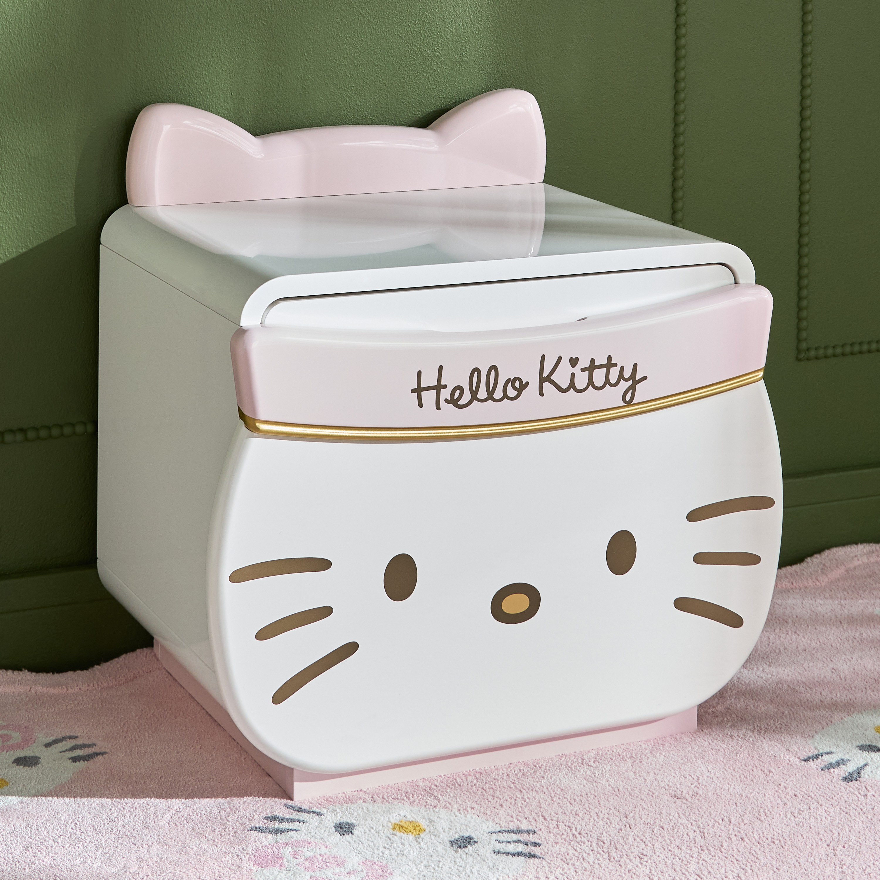 Hello Kitty Nightstand