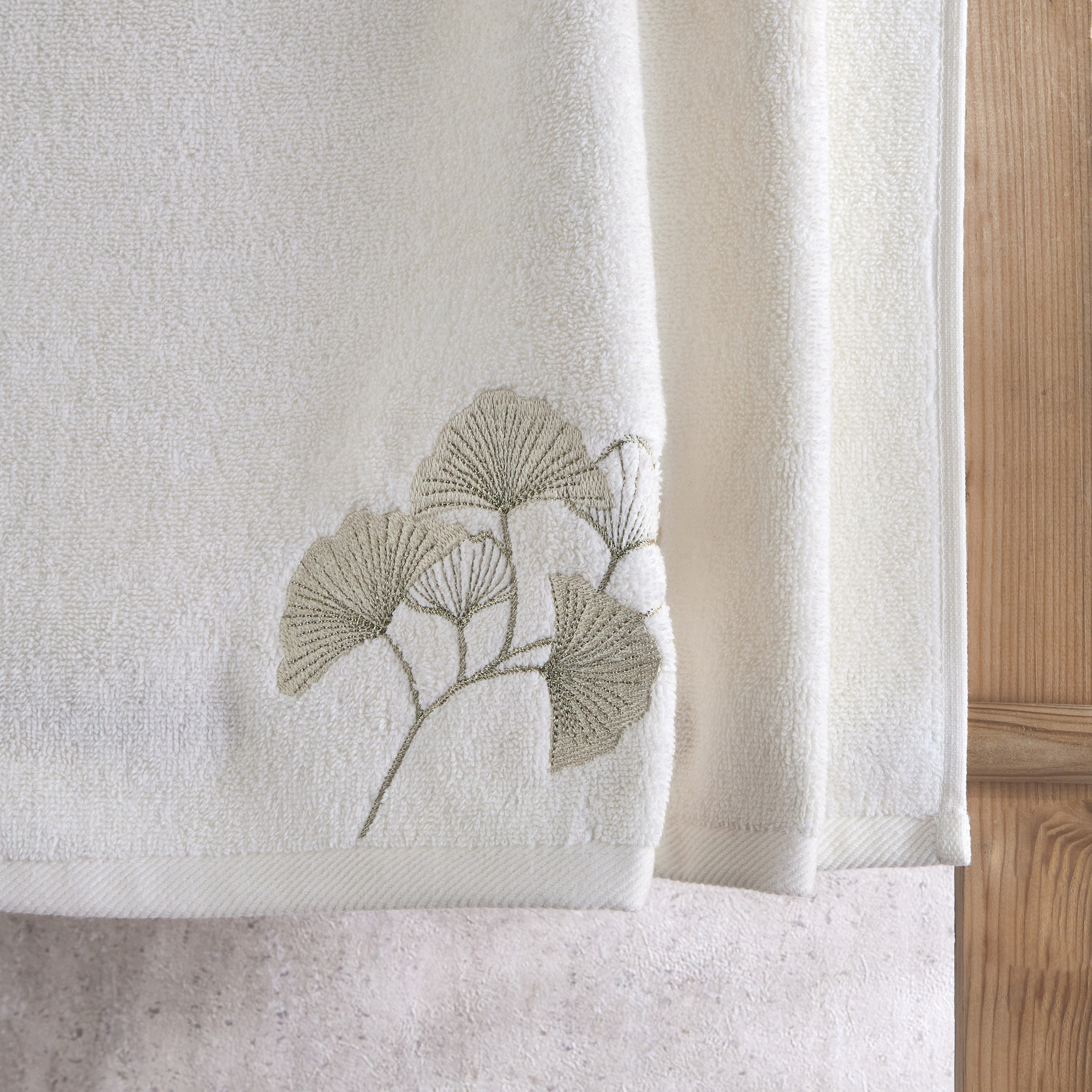طقم مناشف يد قطن تركي 550 جرام لكل متر مربع قطعتين - أمورا - 50x90 سم-household-bathandlaundry-bathlinen-towels-image-5