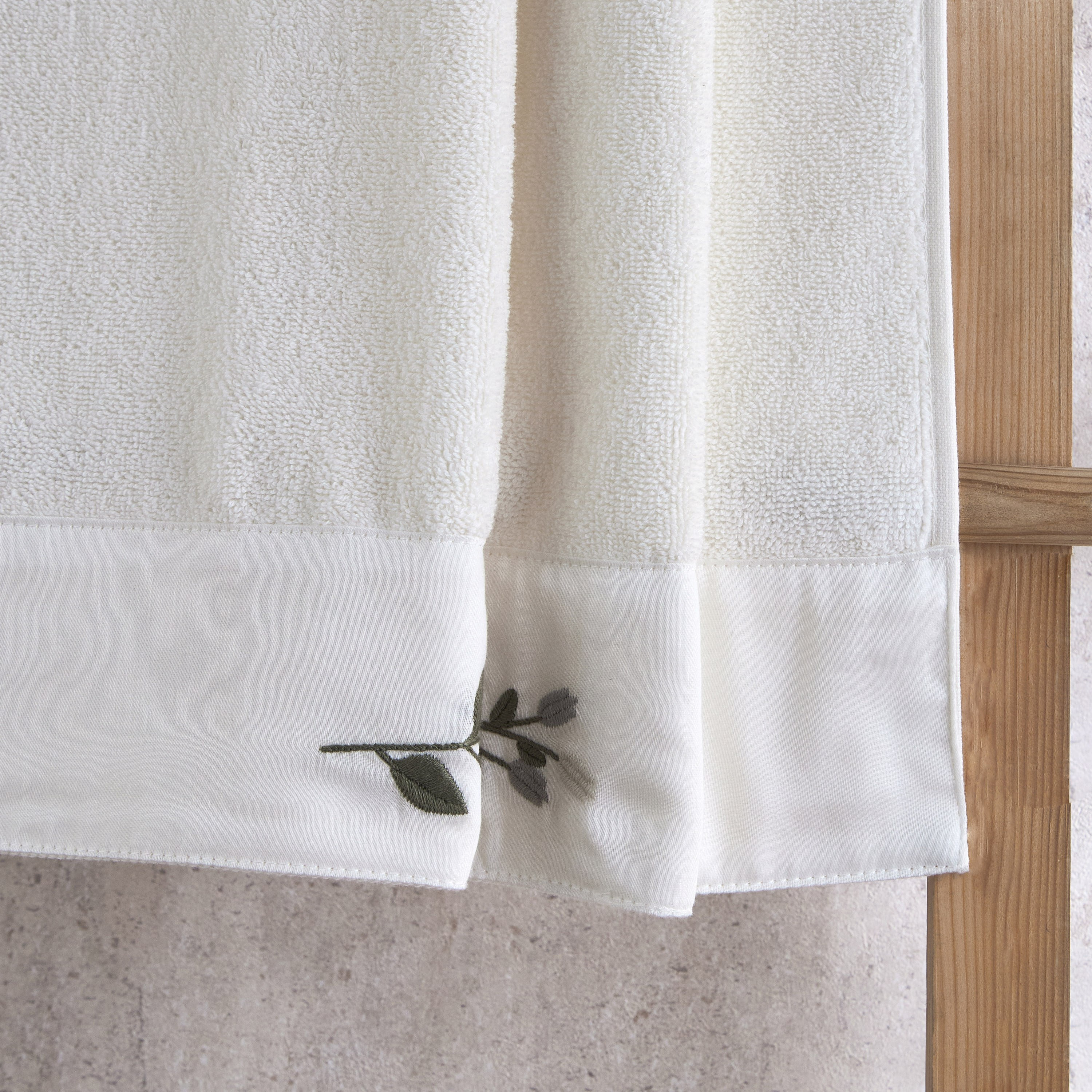 طقم مناشف يد من القطن التركي 550 جرام لكل متر مربع - قطعتان - جورامي - 50×90 سم-household-bathandlaundry-bathlinen-towels-image-3