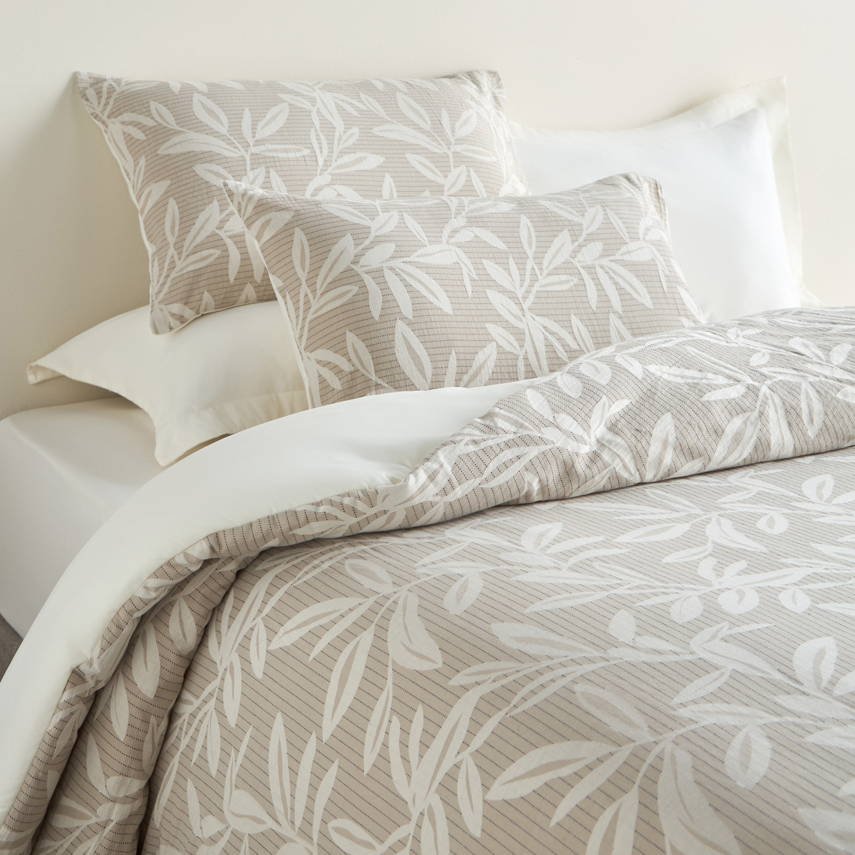 Dini Leafy Cotton Jacquard 6-Piece Super King Comforter and Sheet Set - 240x260 cm-household-bedding-comfortersandbedspreads-bedinabag-image-1