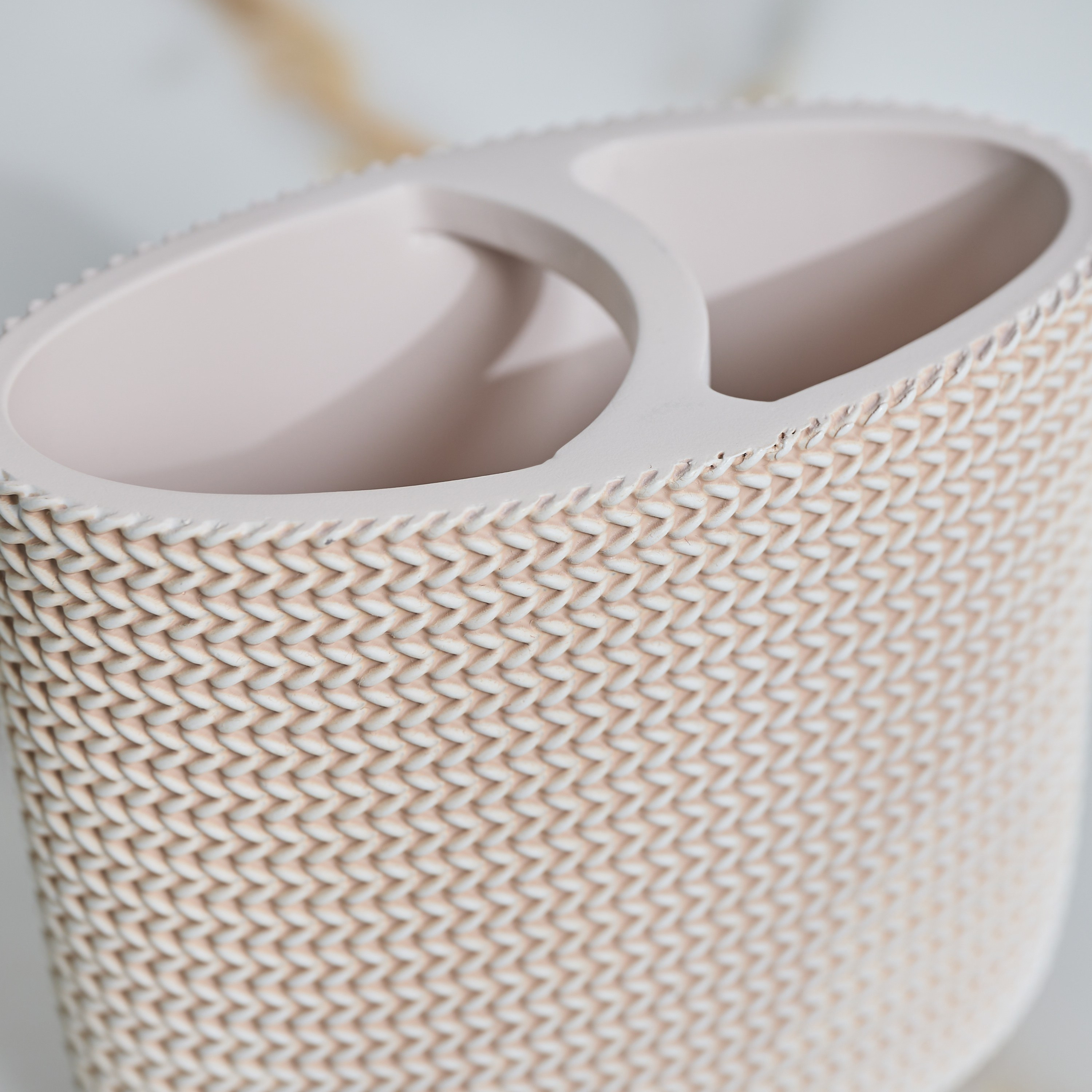 حامل فرش أسنان - رافل-household-bathandlaundry-bathaccessories-toothbrushholdersandtumblers-image-3