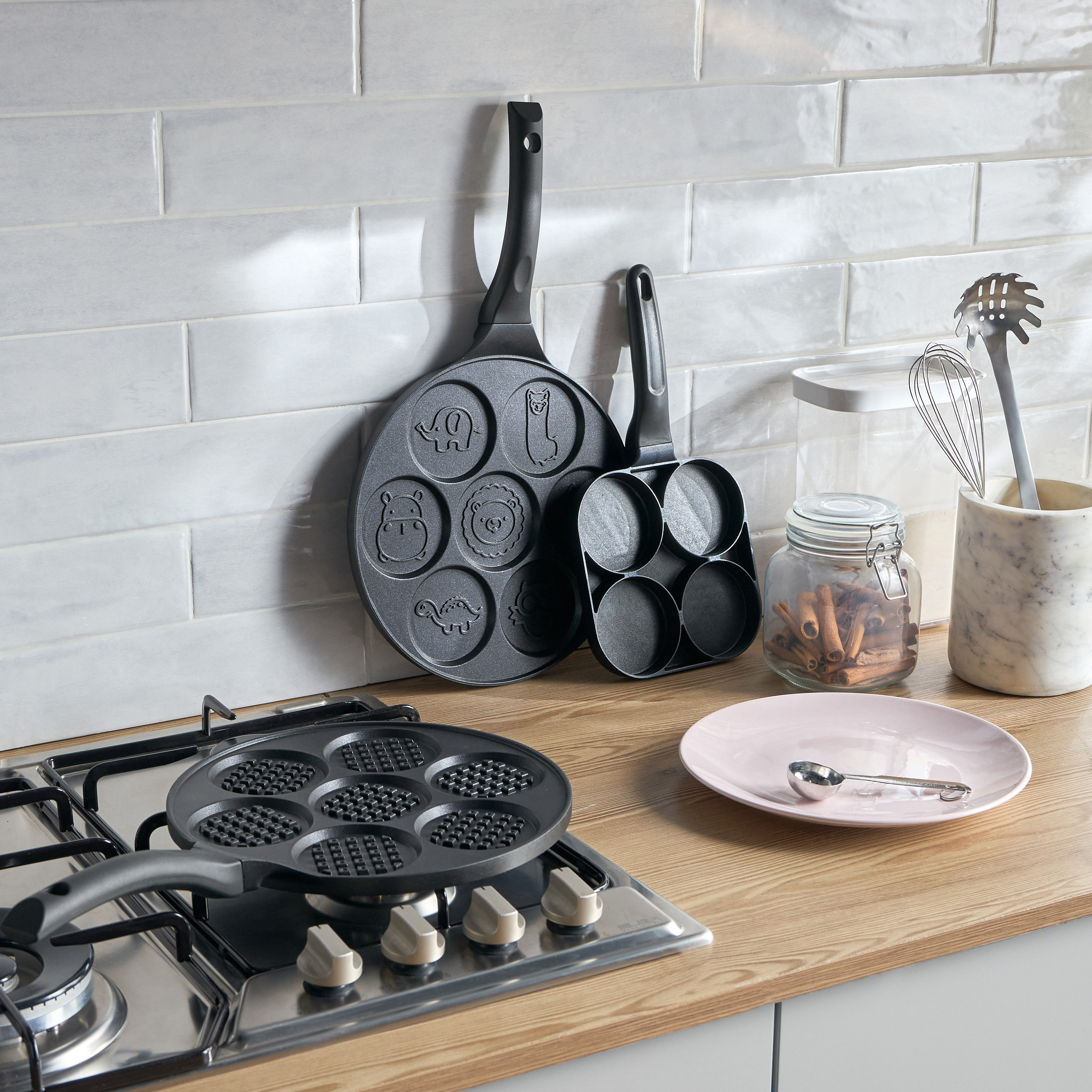 Emblica Aluminium Pancake Pan - 26 cm-household-kitchen-cookware-potsandpans-image-4