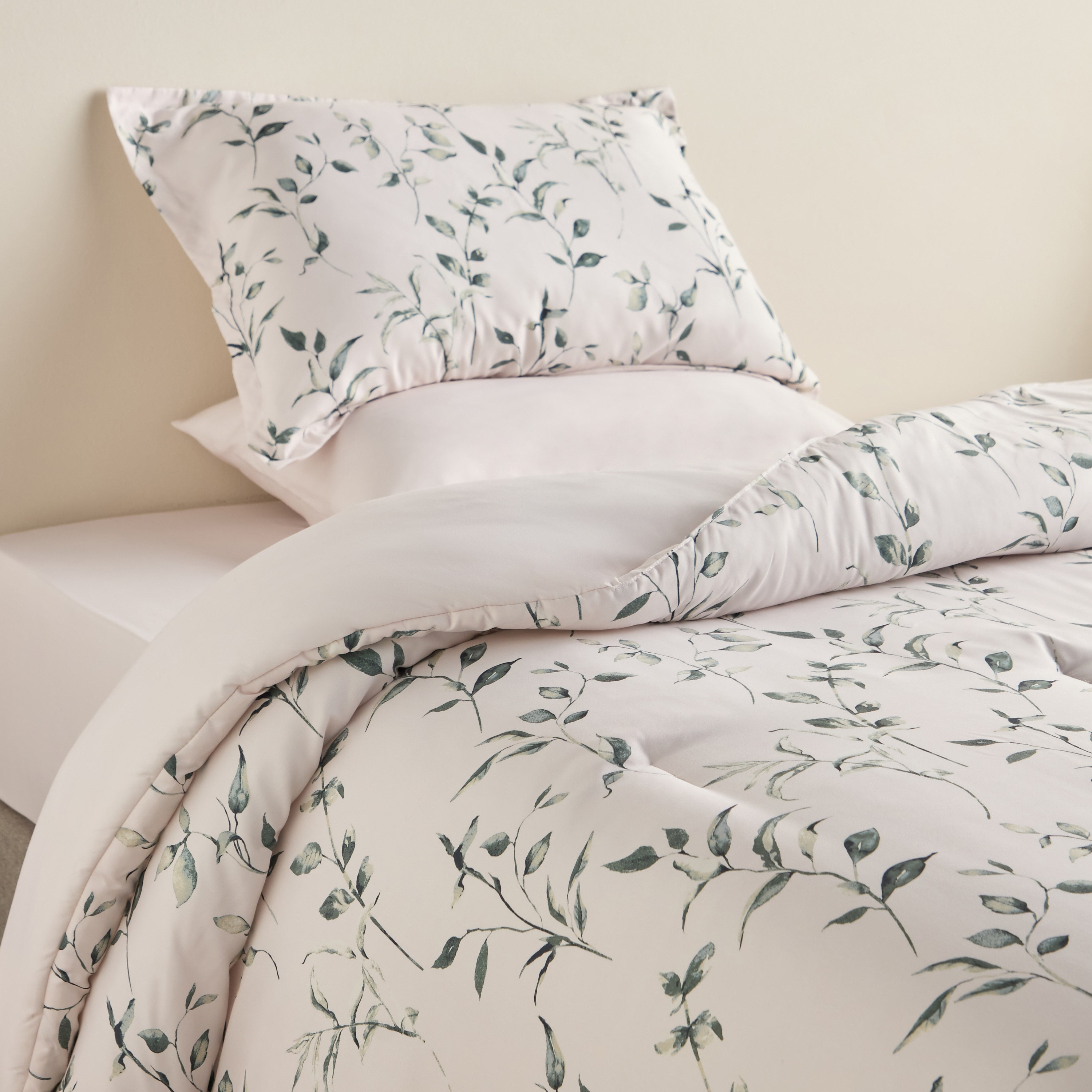 طقم لحاف وشرشف فل كامل بطبعات أوراق 4 قطع - إنارا - 160x240 سم-household-bedding-comfortersandbedspreads-bedinabag-image-1