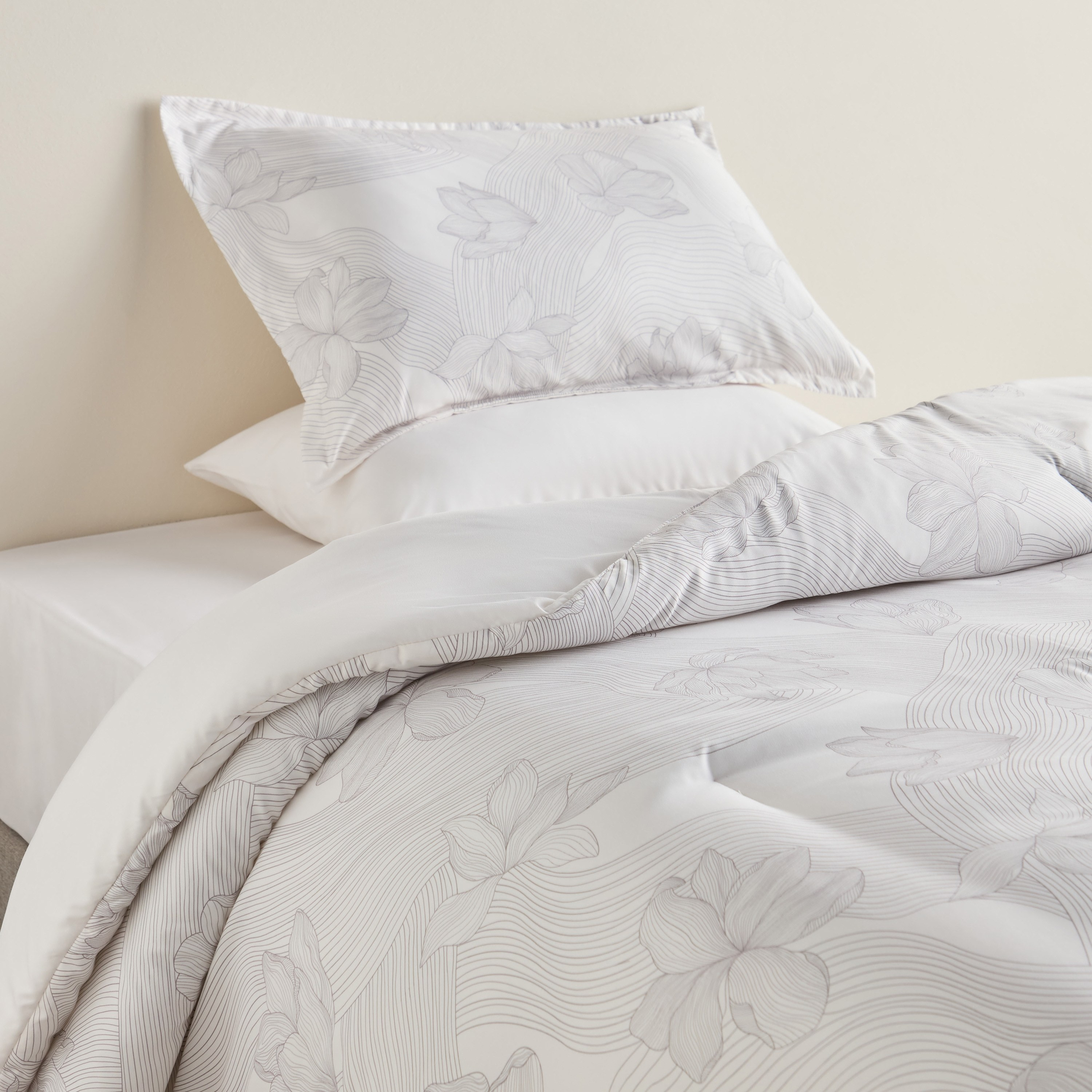 Nyla Floral Printed 4-Piece Full Comforter and Sheet Set - 160x240 cm-household-bedding-comfortersandbedspreads-bedinabag-image-1