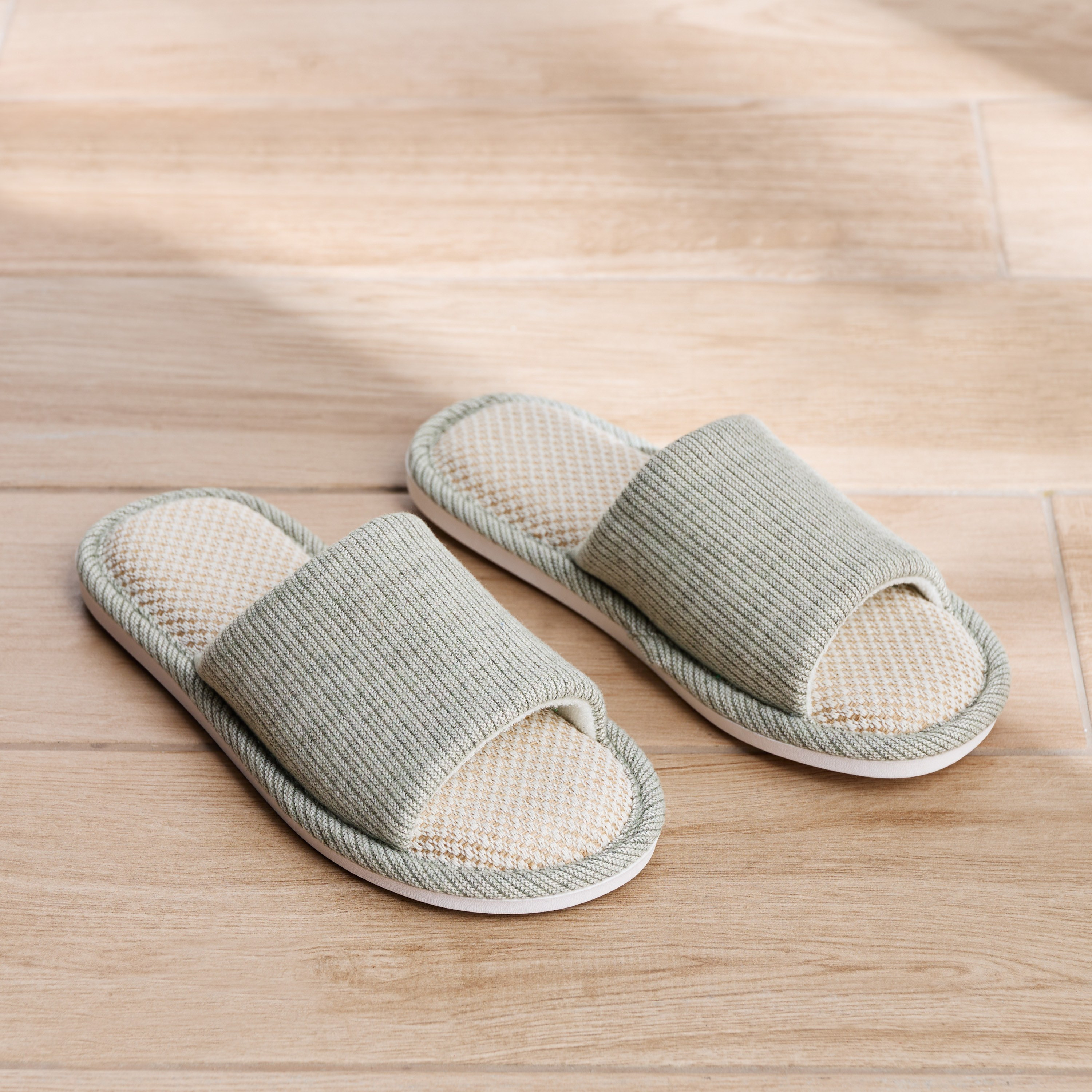 Kinaya Indoor Slippers - Small-Medium-household-bathandlaundry-bathlinen-bathrobesandslippers-slippers-image-2