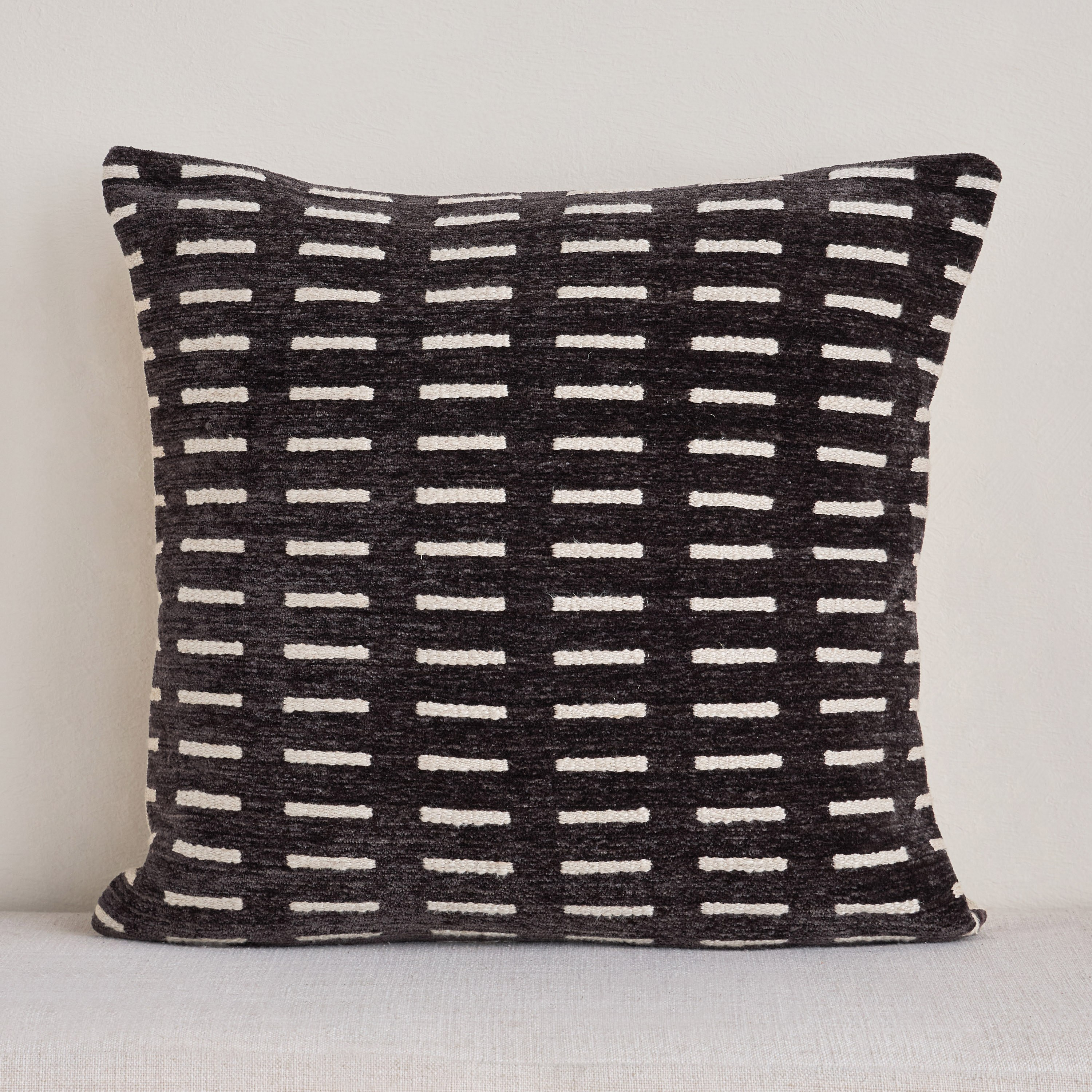 غطاء وسادة يدوياً منسوج فيرتو - يونيبر - 50×50 سم-household-cushionsandthrows-cushioncovers-image-1