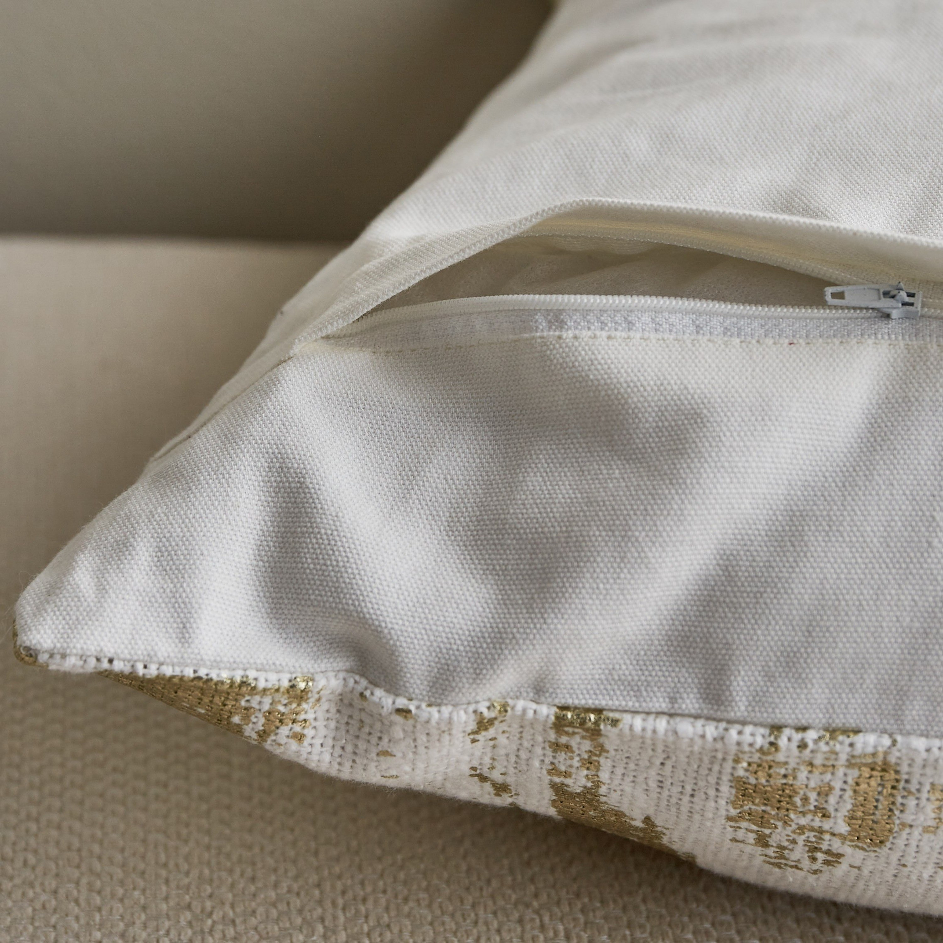 Bronzing 2-Piece Foil Printed Filled Cushion Set - 45x45 cm-household-cushionsandthrows-filledcushions-decorativecushions-image-3
