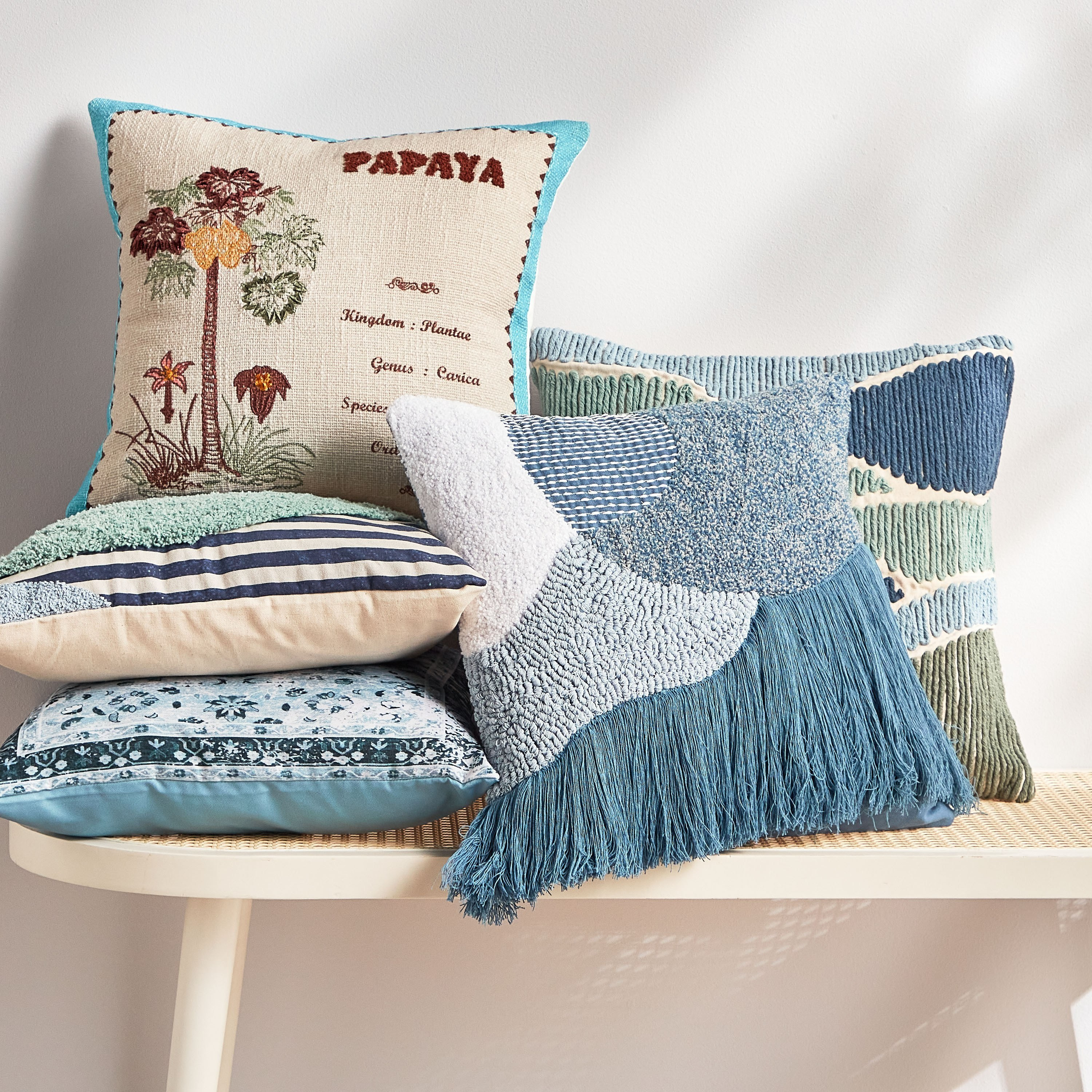 وسادة محشوة معنقدة - مارغوت - 45x45 سم-household-cushionsandthrows-filledcushions-decorativecushions-image-4