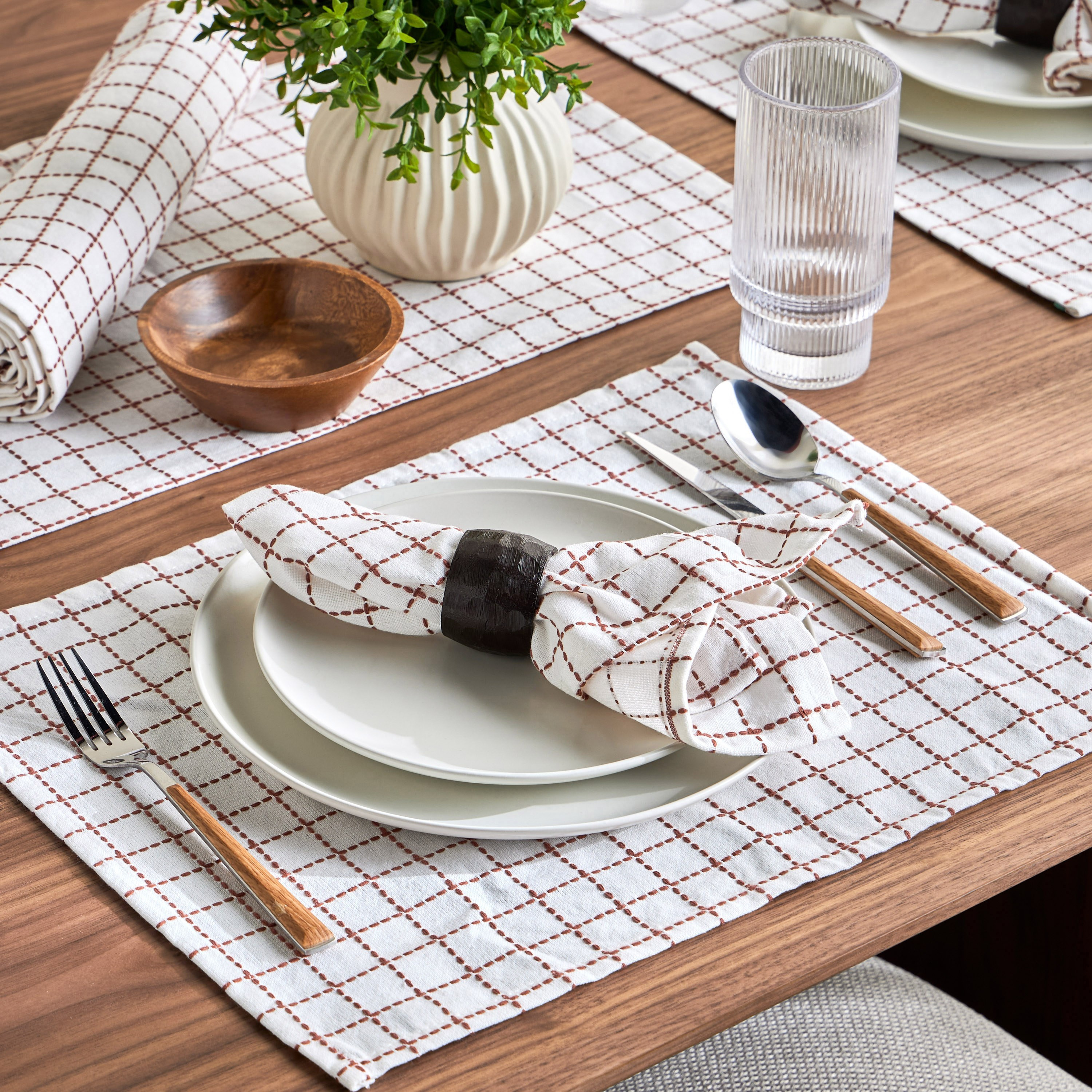 Perla Runner - 33x180 cm-household-dining-tablelinen-runnersandtablecovers-image-4