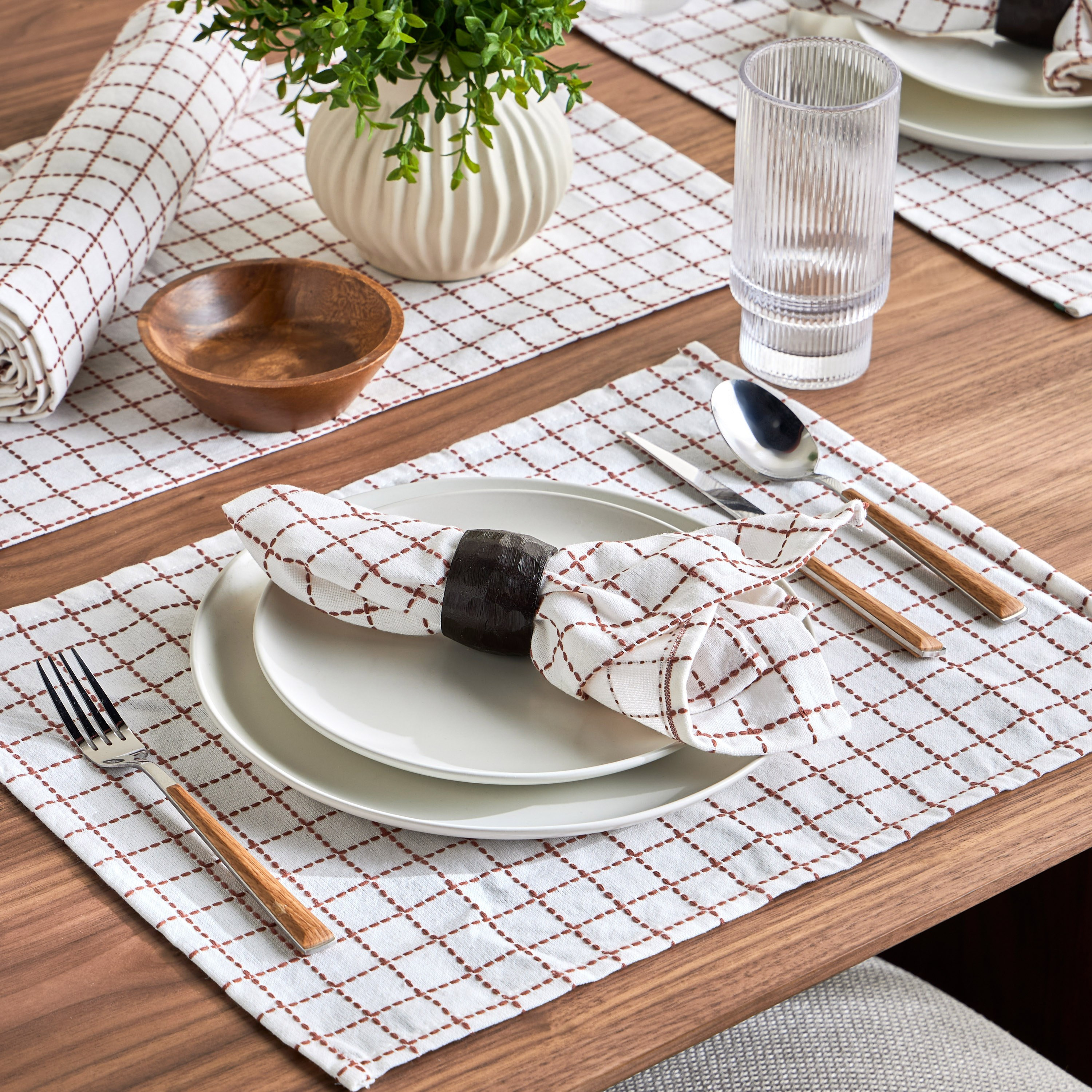 Perla Table Cover - 180x300 cm-household-dining-tablelinen-runnersandtablecovers-image-4