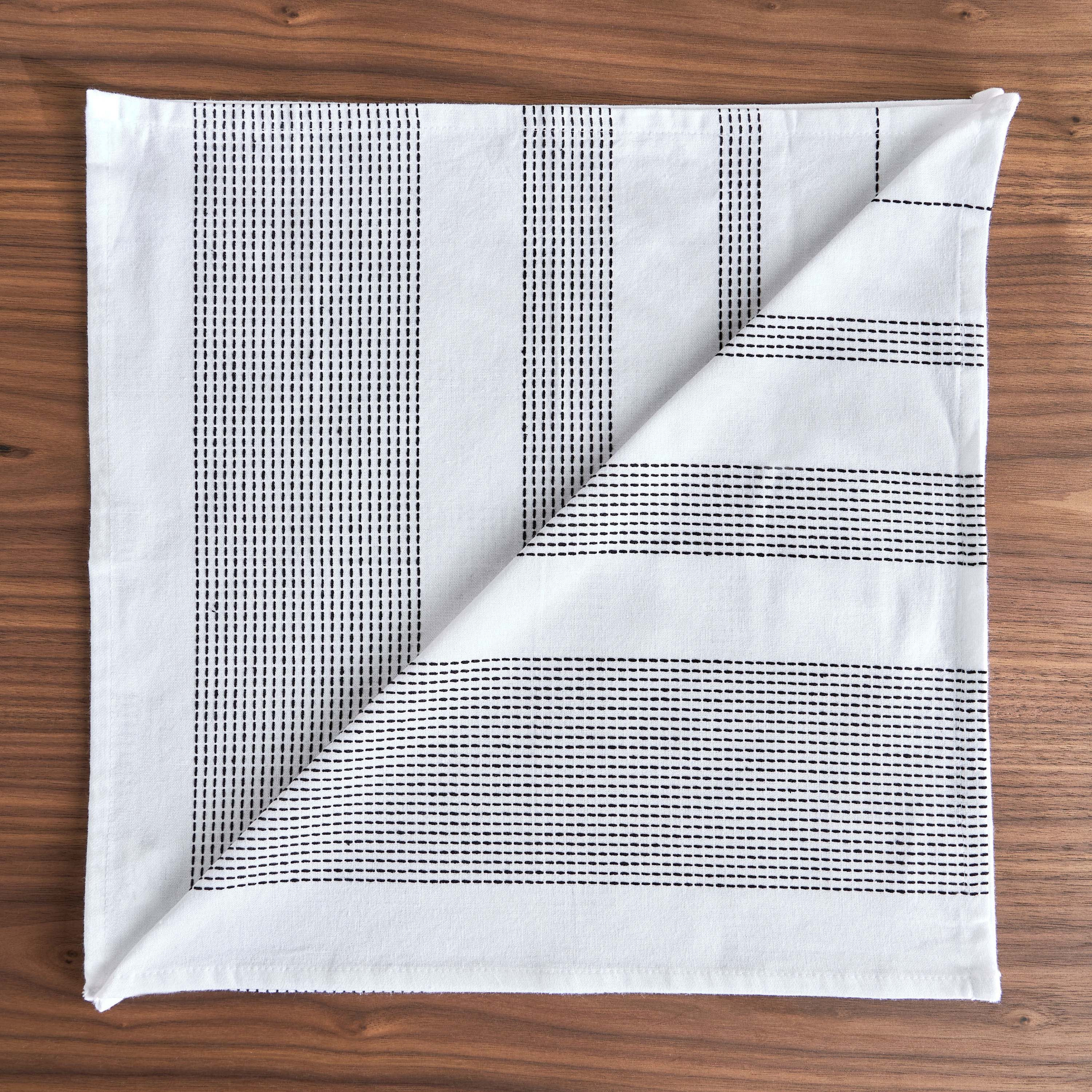 Maria 4-Piece Napkin Set - 45x45 cm-household-dining-tablelinen-napkinsandaccessories-image-1