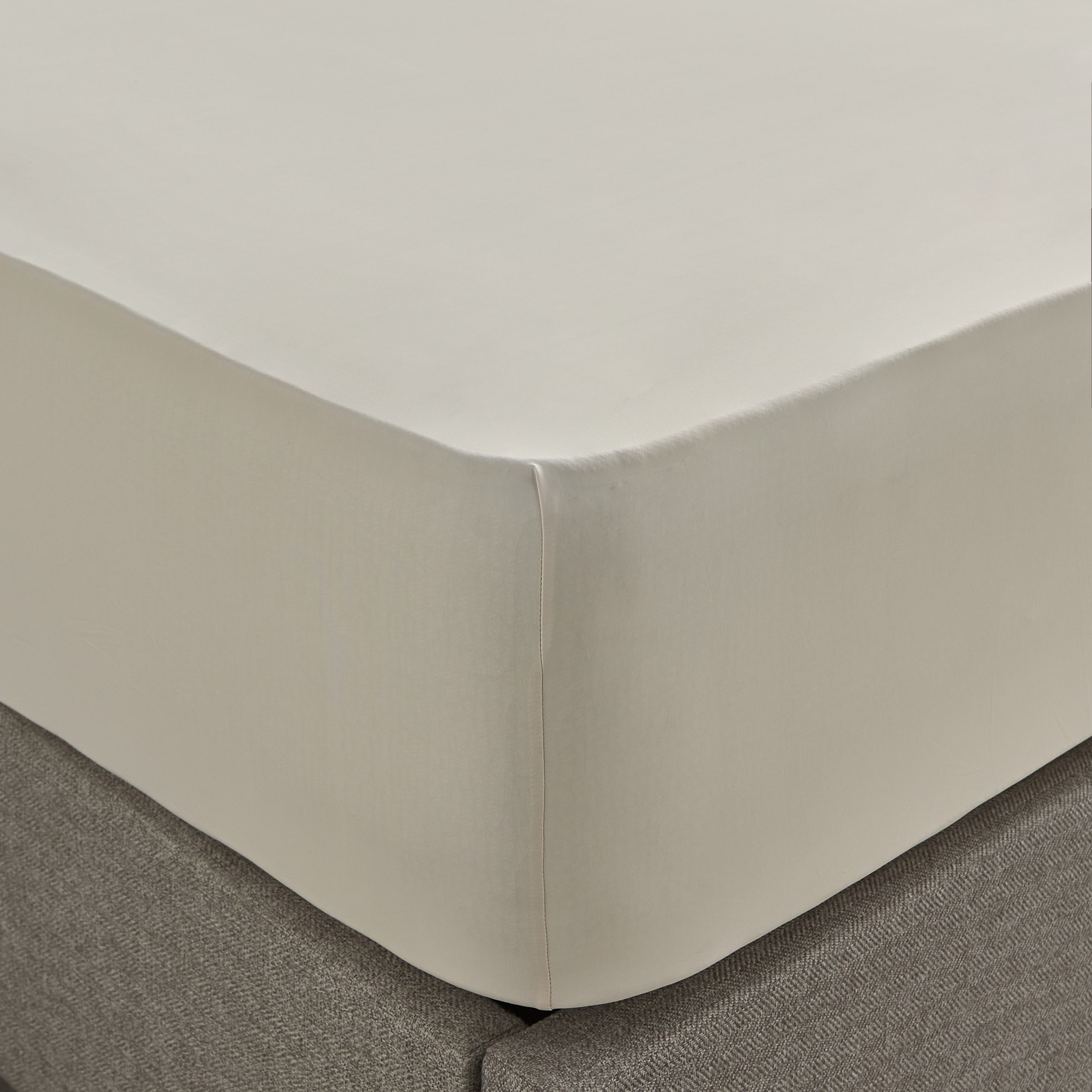 شرشف مطاطي سوبر كينغ هاي-كيو فريش - فروست كولينغ - 200x205 سم-household-bedding-sheetsandpillowcases-fittedsheets-image-1