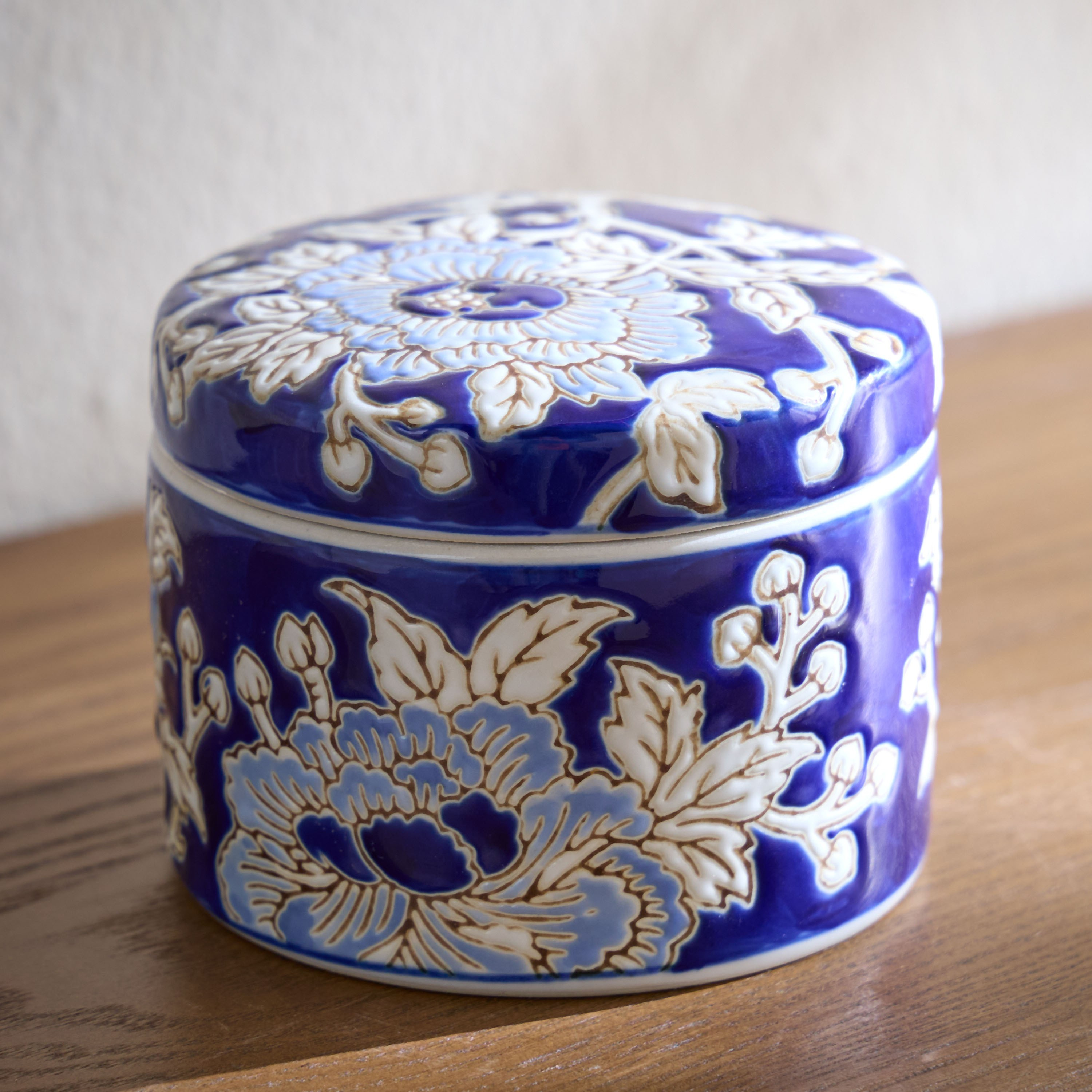 Orientale Sakura Chinoiserie Porcelain Decorative Box-household-decor-boxesandtrays-image-1
