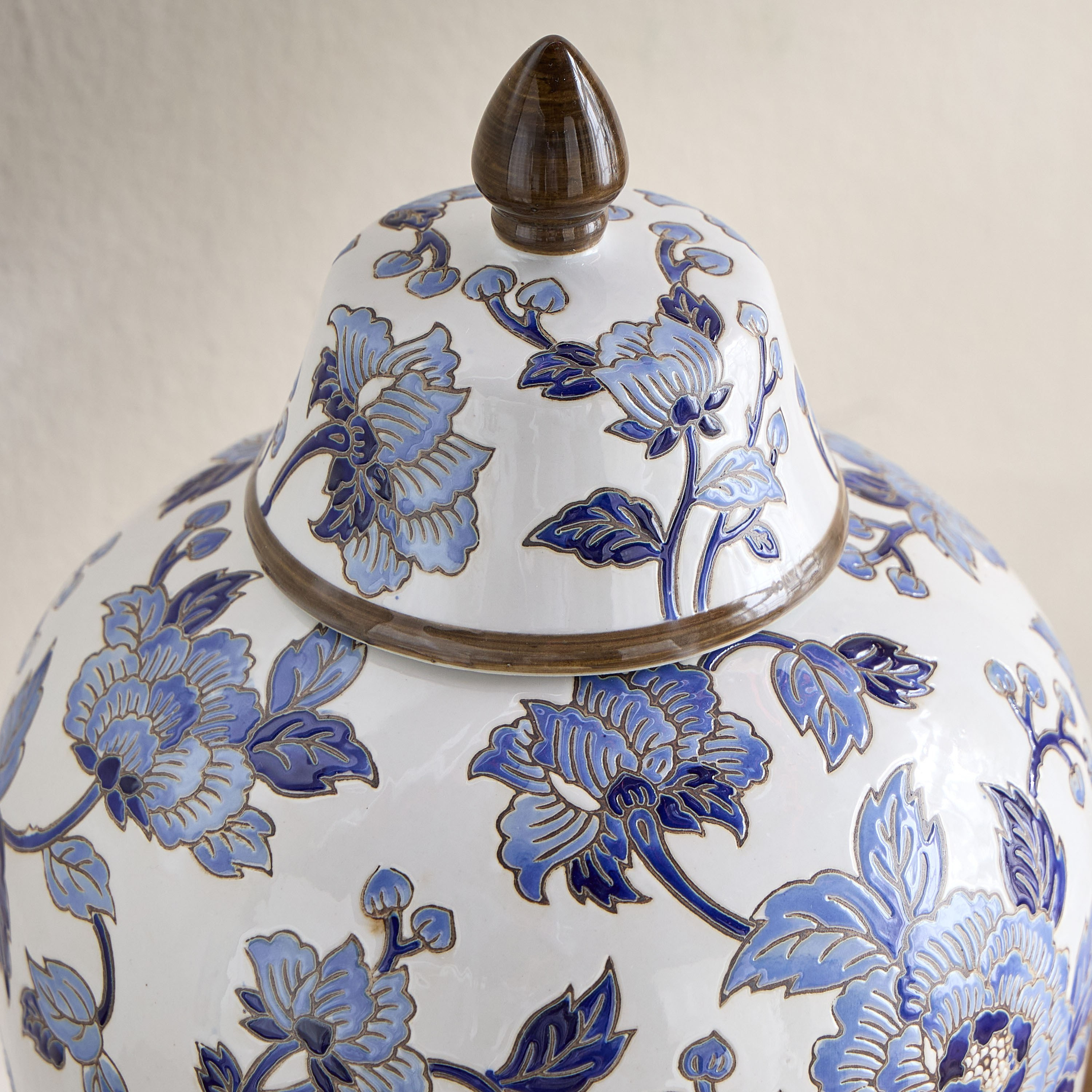 Orientale Akiba Chinoiserie Porcelain Vase - 19 cm-household-decor-vasesandbowls-image-3