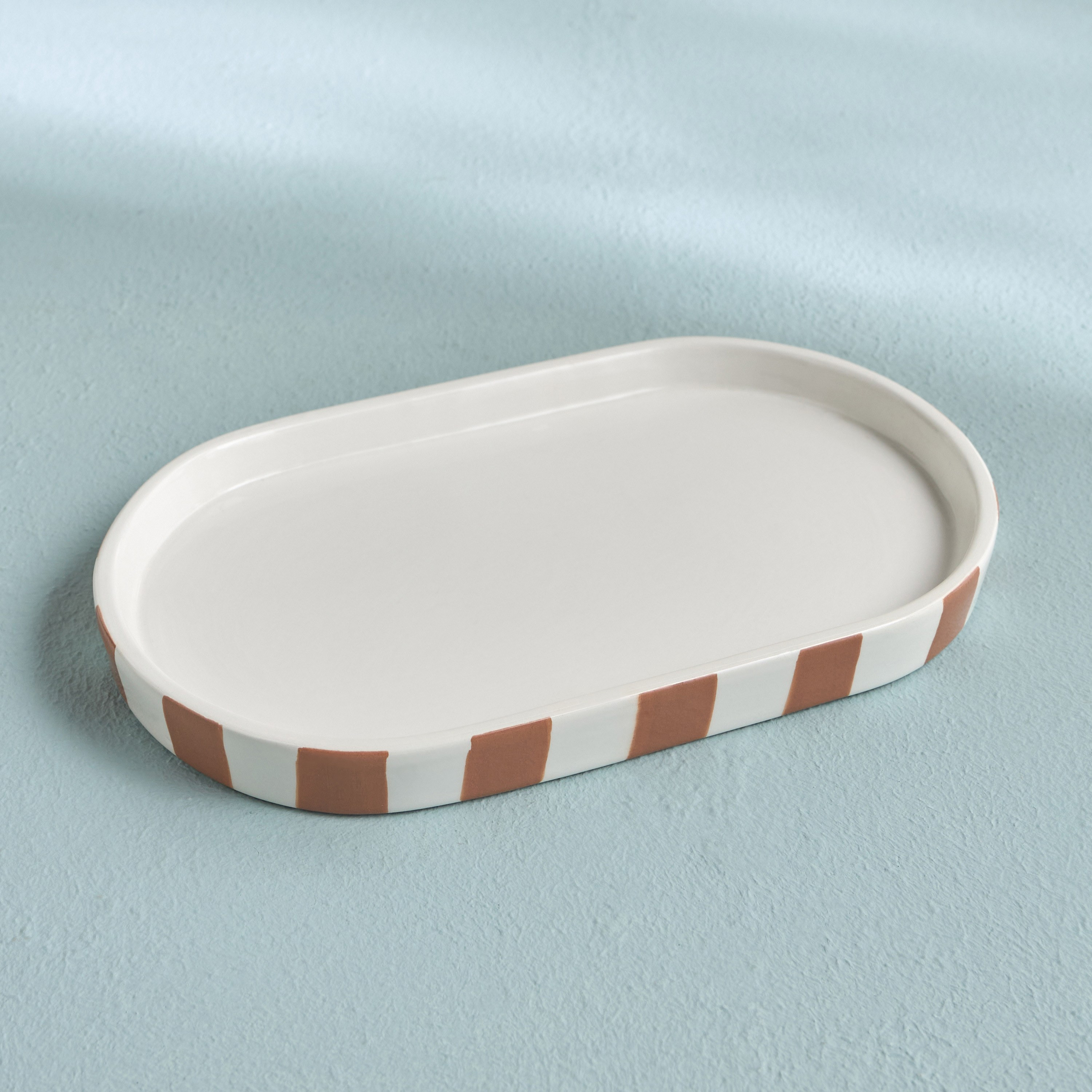 Cevia Towel Tray-household-bathandlaundry-bathaccessories-toweltraysandplatforms-image-1