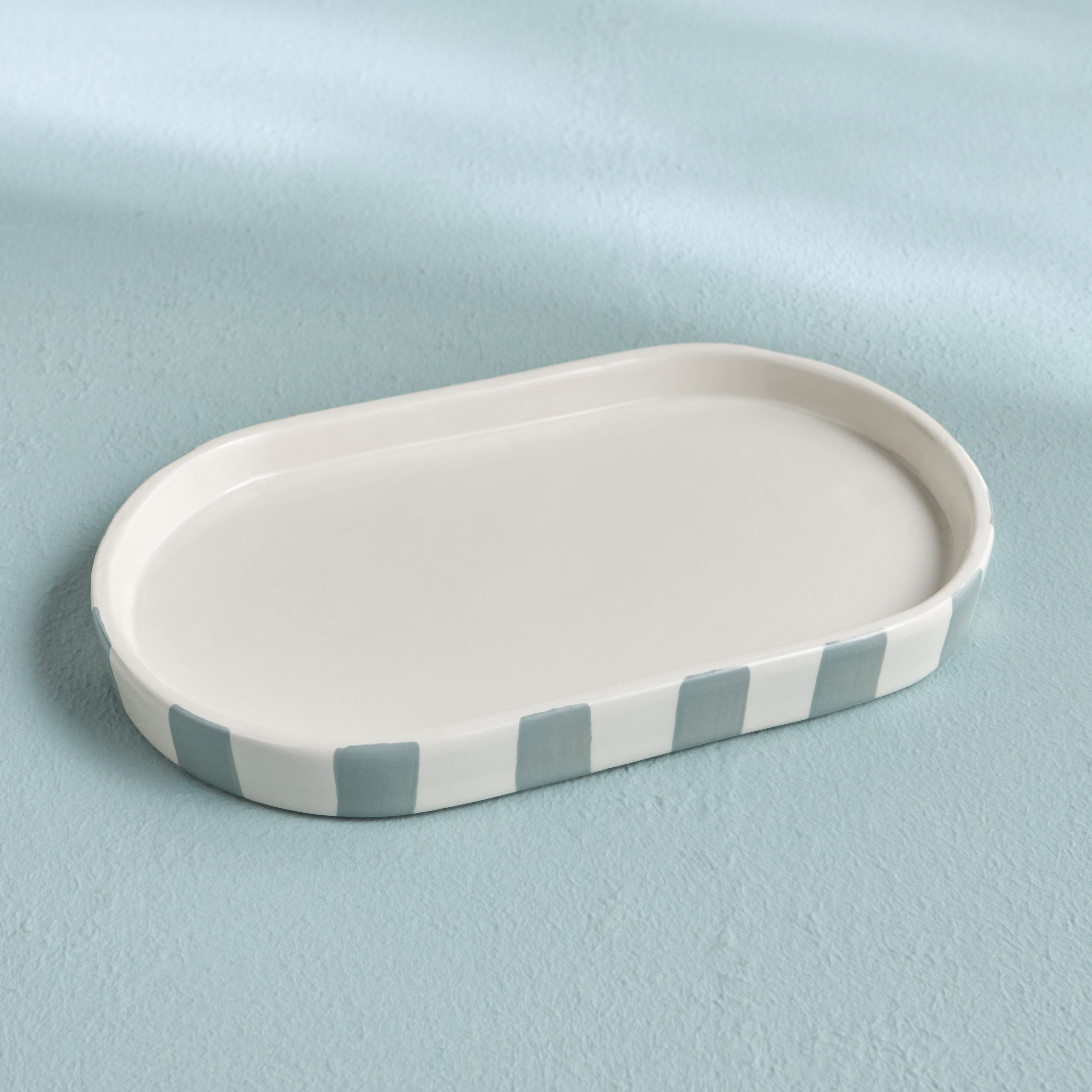 Cevia Towel Tray-household-bathandlaundry-bathaccessories-toweltraysandplatforms-image-1