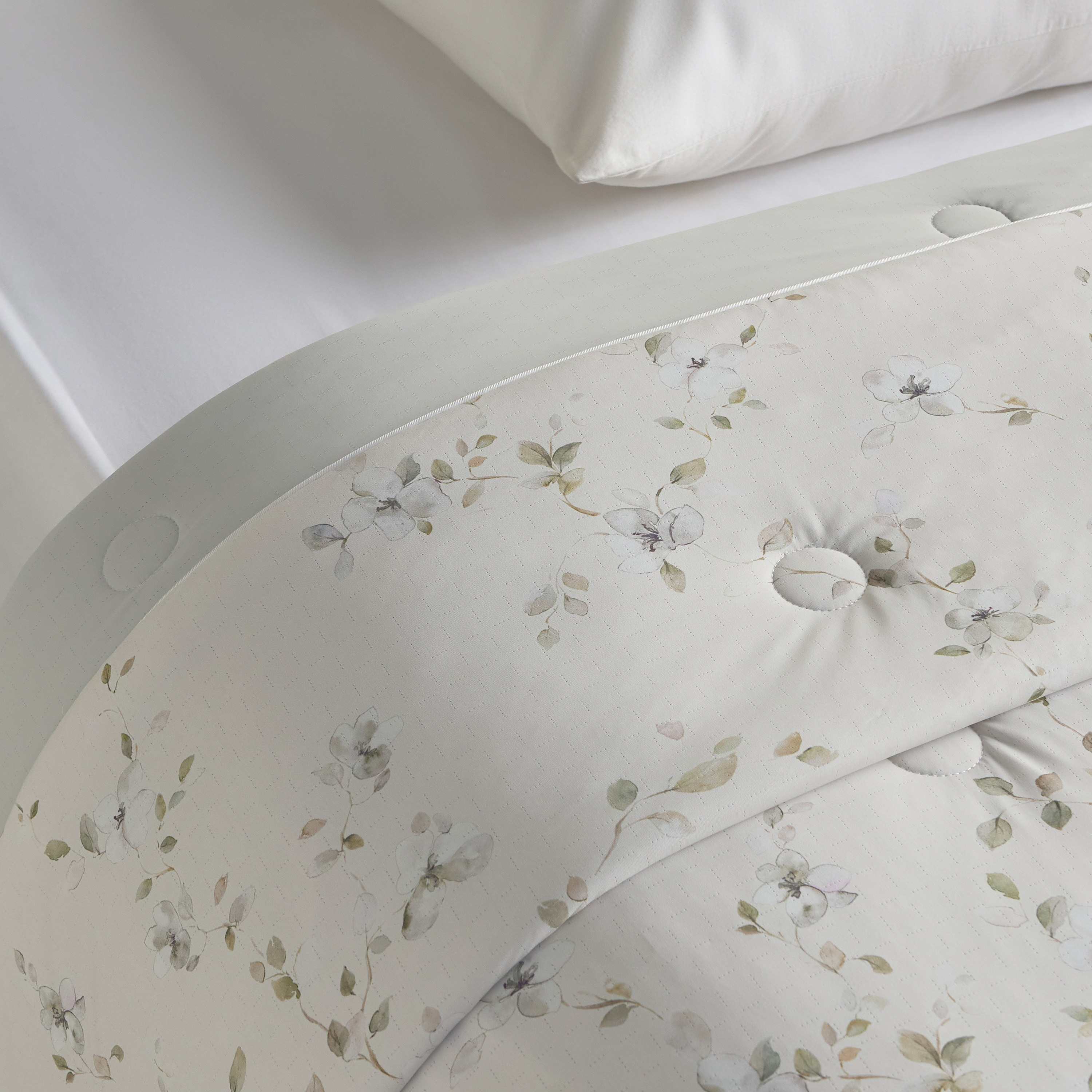 Liz Lyocell Queen Blanket - 220x240 cm-household-bedding-blankets-image-4