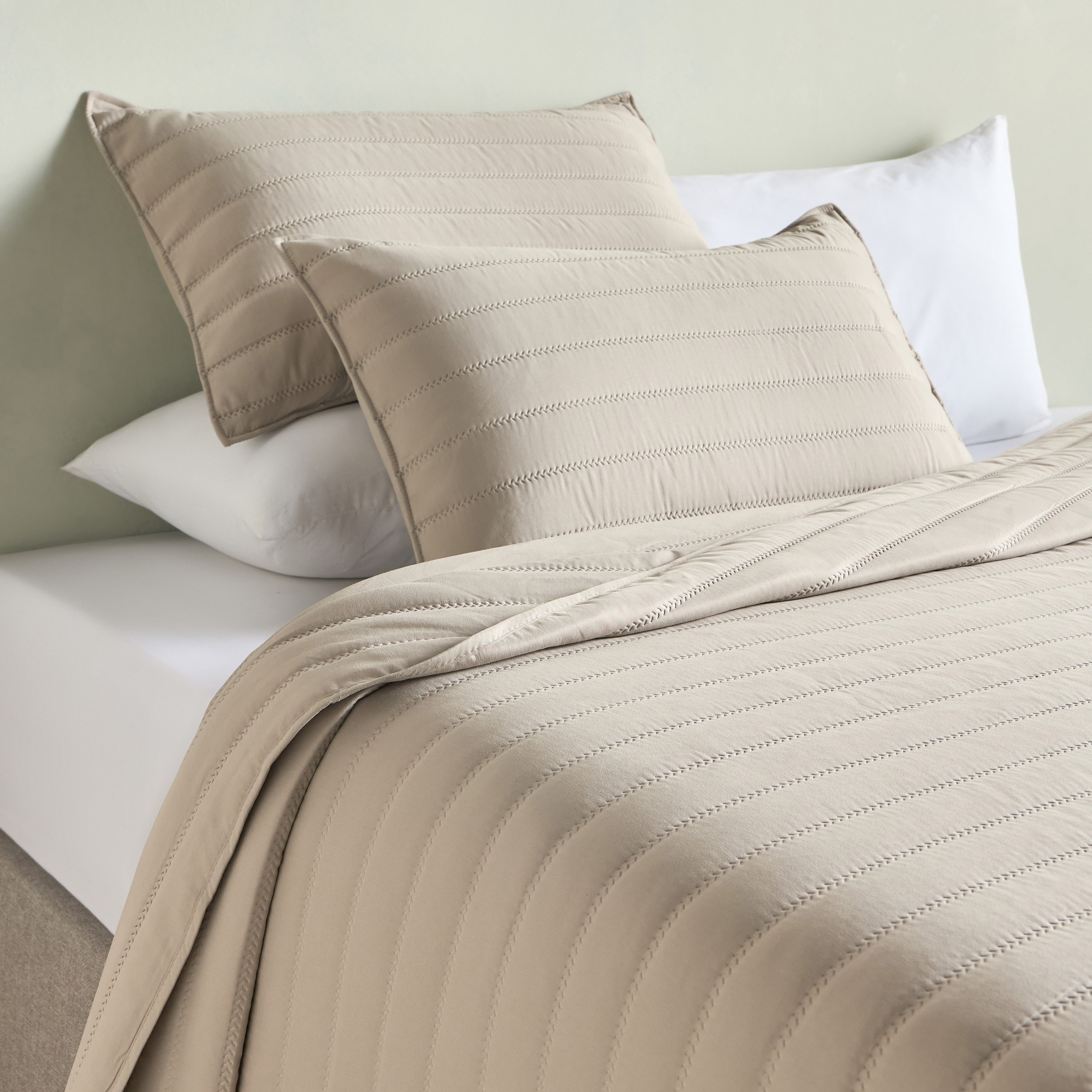 Eva Quilted 2-Piece Full Bedspread Set - 160x240 cm-household-bedding-comfortersandbedspreads-bedspreads-image-1