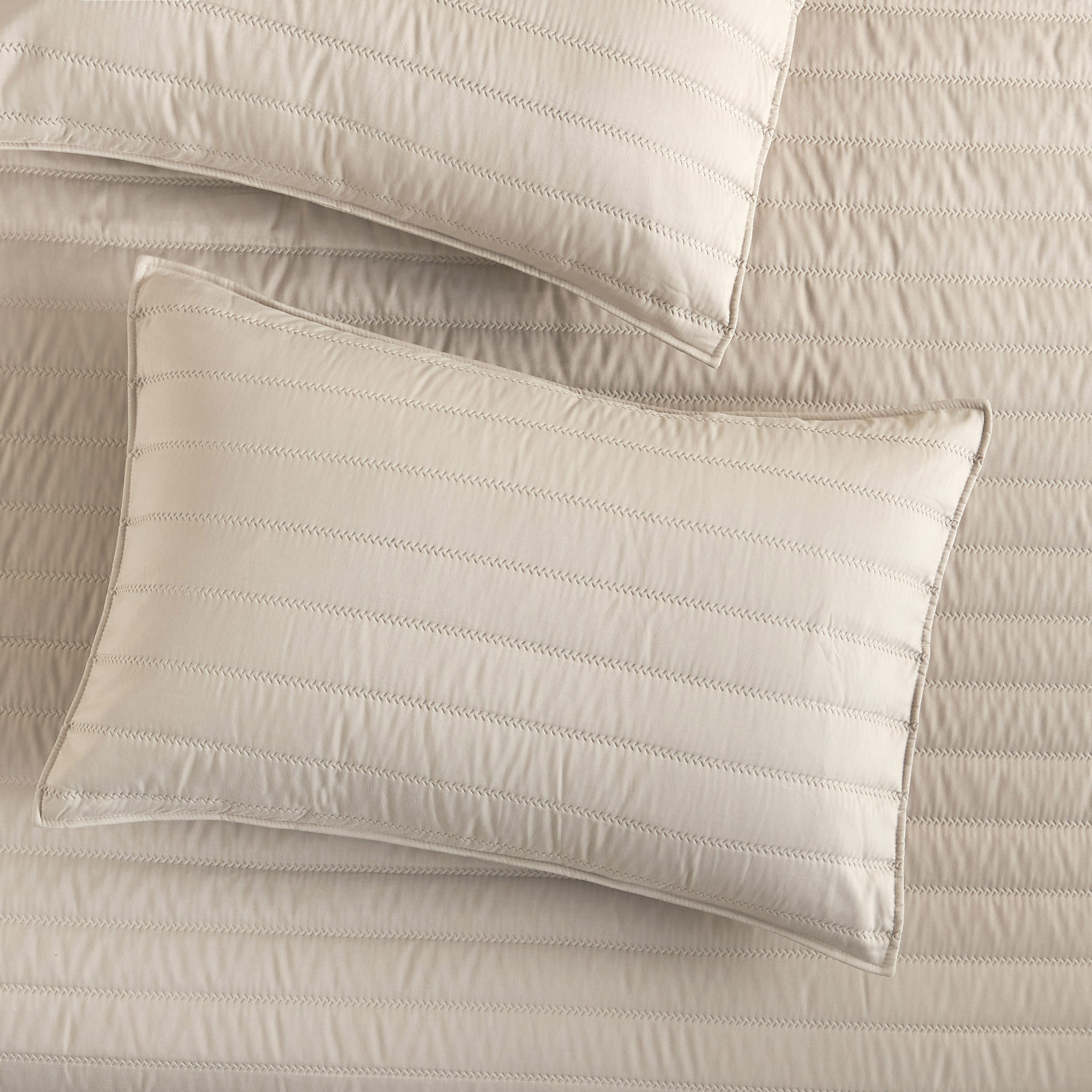 Eva Quilted 3-Piece King Bedspread Set - 240x260 cm-household-bedding-comfortersandbedspreads-bedspreads-image-3