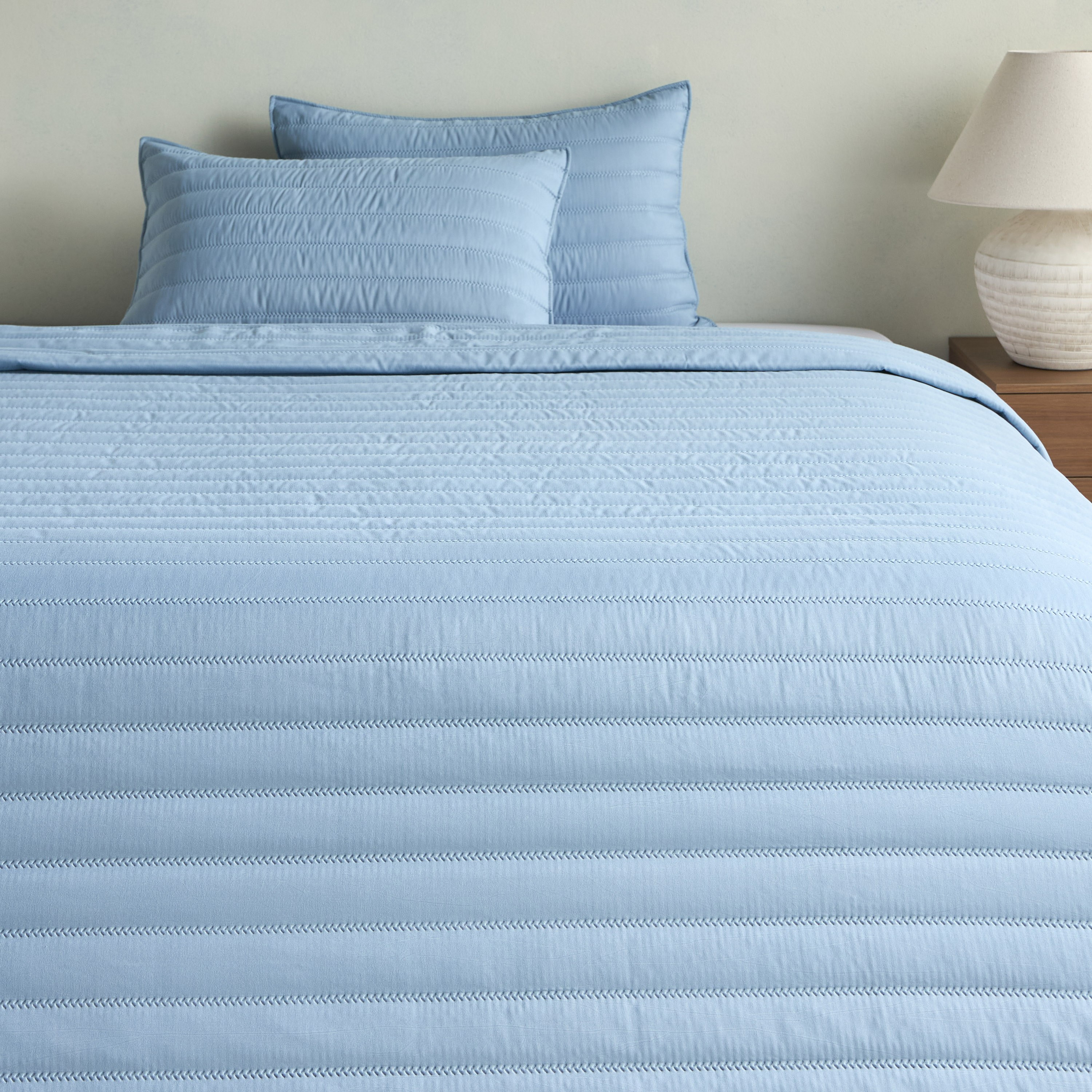 Eva Quilted 3-Piece King Bedspread Set - 240x260 cm-household-bedding-comfortersandbedspreads-bedspreads-image-2