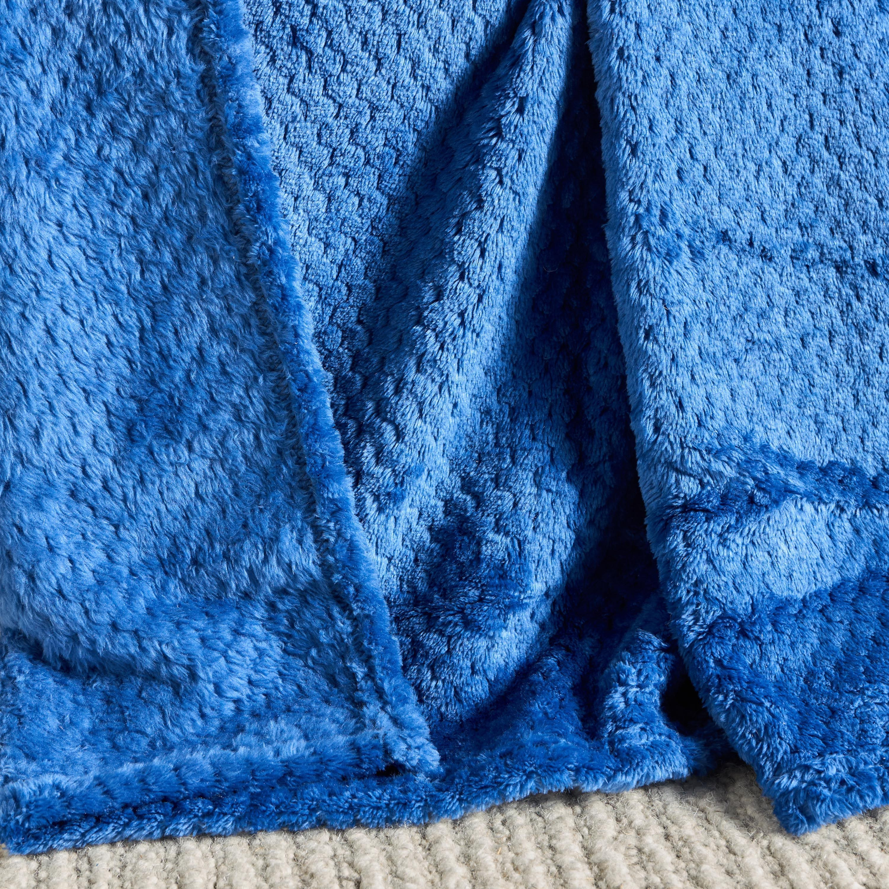 Robot Blanket - 150x200 cm-kids-beddingandwindows-bedding-blanketsandquilts-image-3