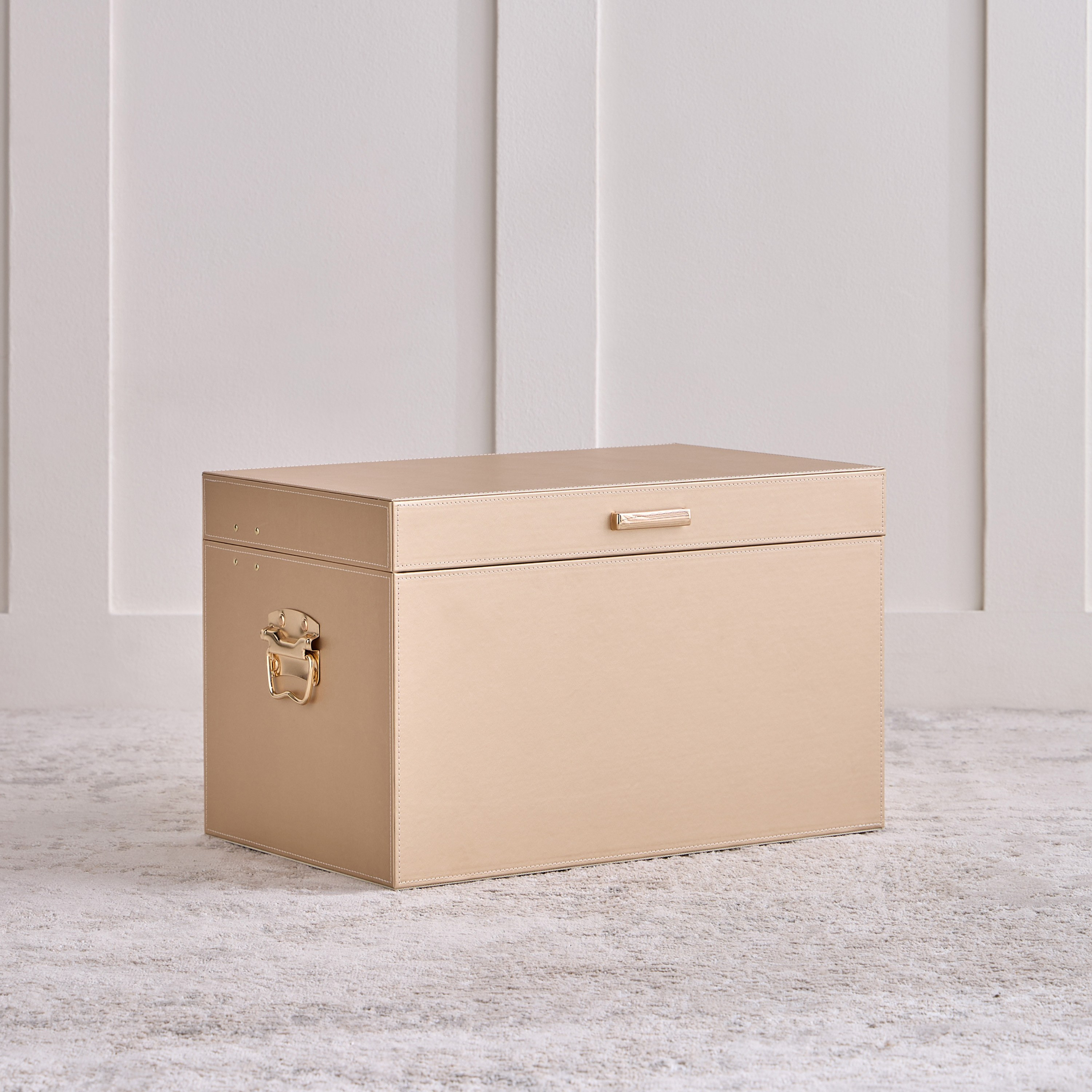Christopher Storage Trunk - 48x30x30 cm-household-storage-storagesolutions-trunks-image-1