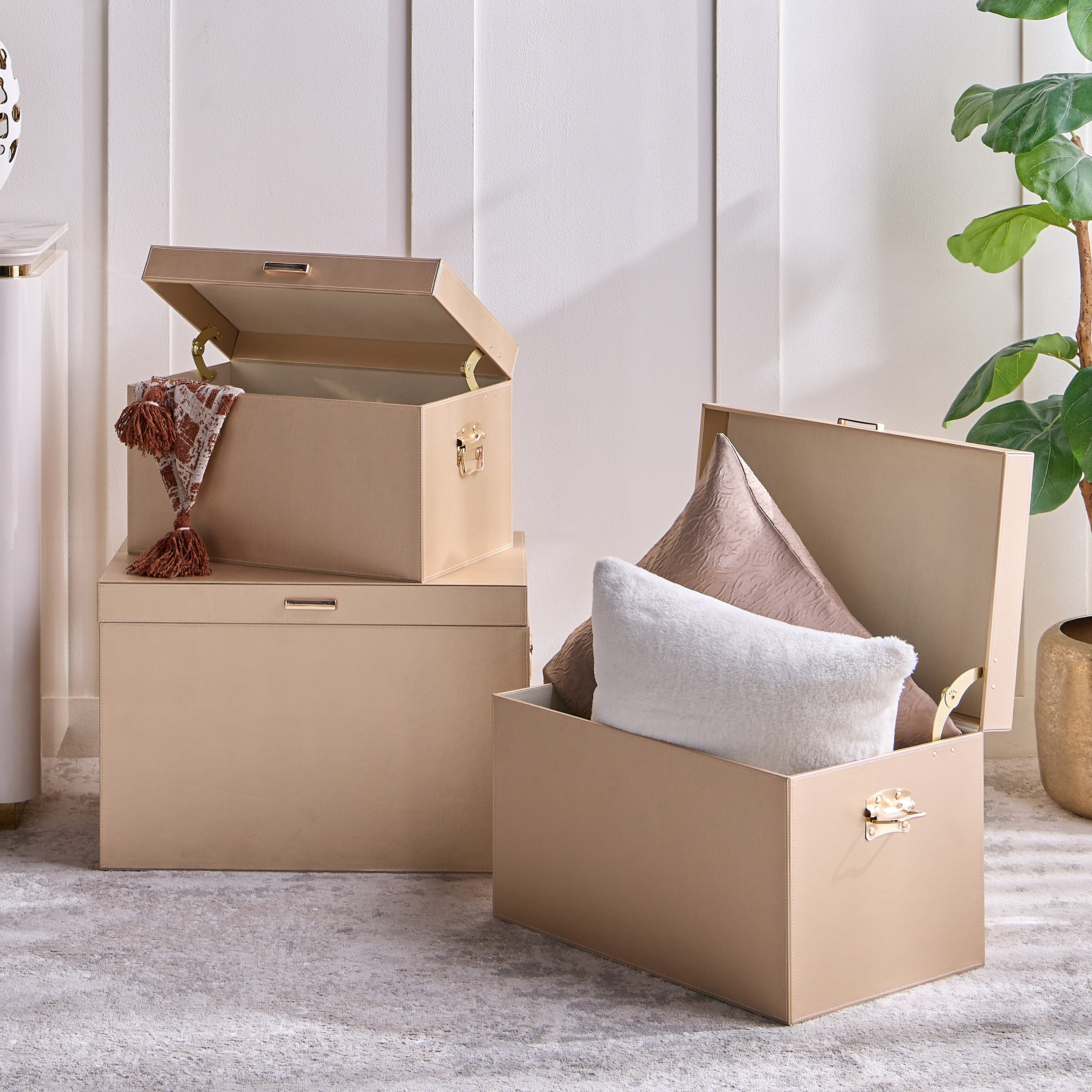 Christopher Storage Trunk - 48x30x30 cm-household-storage-storagesolutions-trunks-image-6