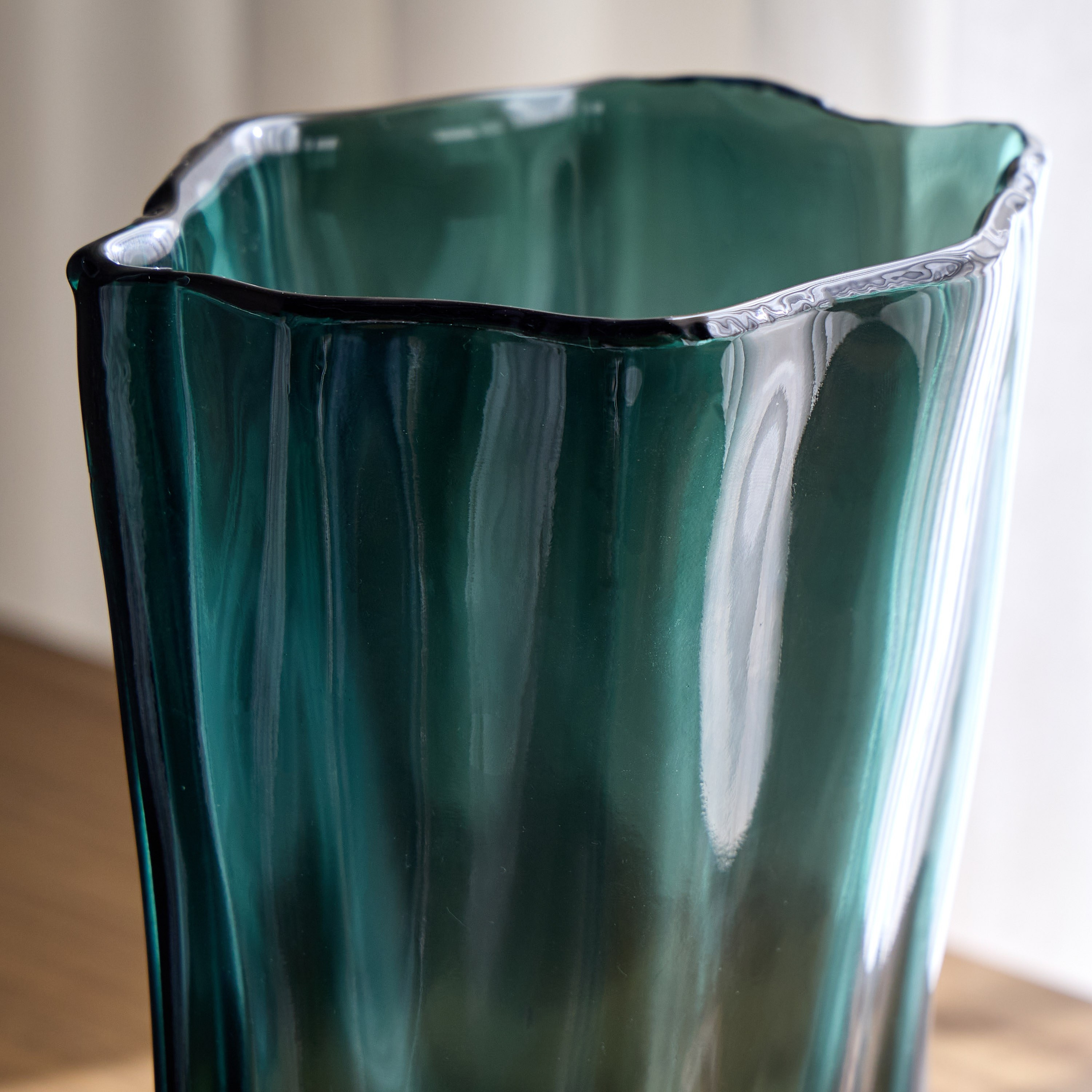 مزهرية زجاجية - لوفت نوف سيرا - 23 سم-household-decor-vasesandbowls-image-2