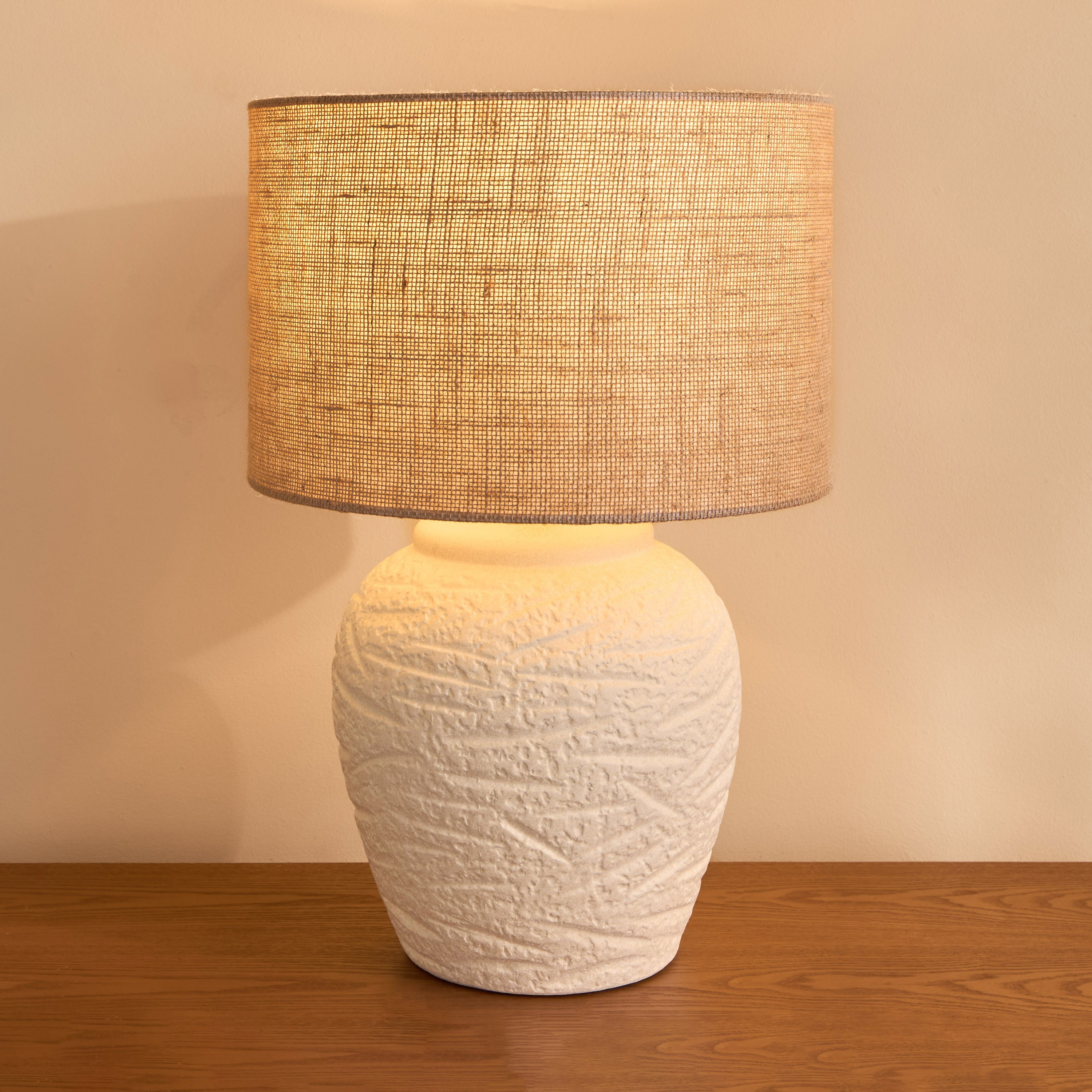 مصباح طاولة سيراميك - بياتريكس - 55.5 سم-household-lighting-tableanddesklamps-image-2