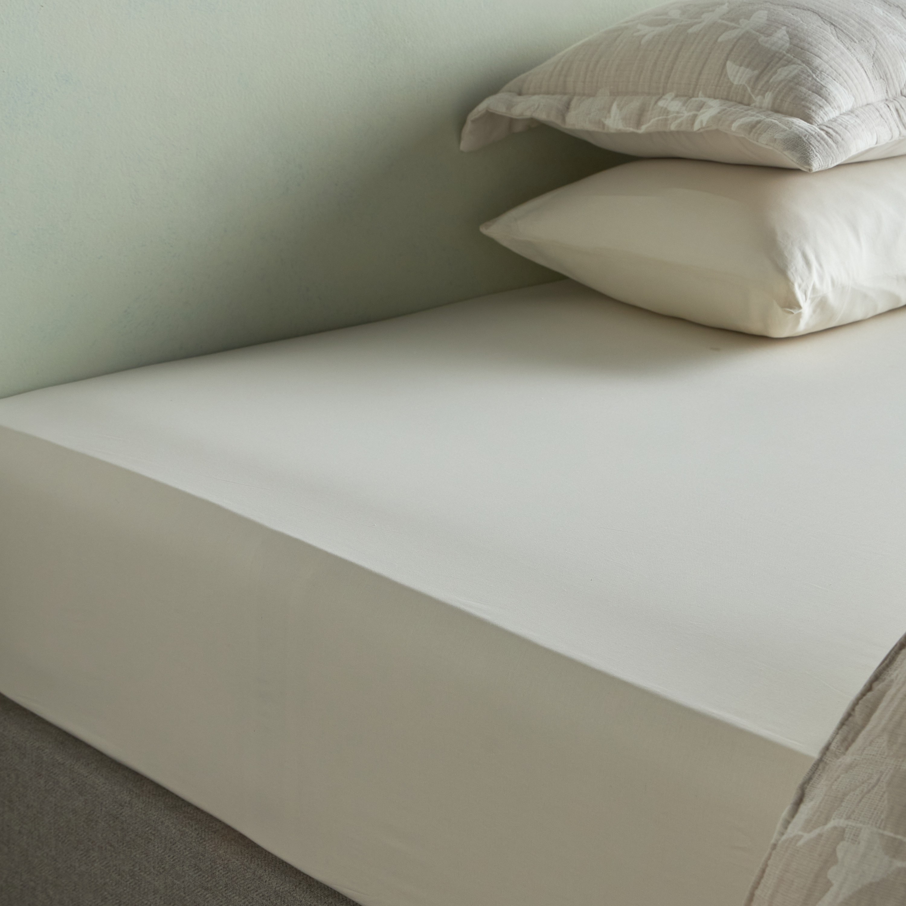 Dauria Jacquard 8-Piece Queen Comforter and Sheet Set - 200x240 cm-household-bedding-comfortersandbedspreads-bedinabag-image-6