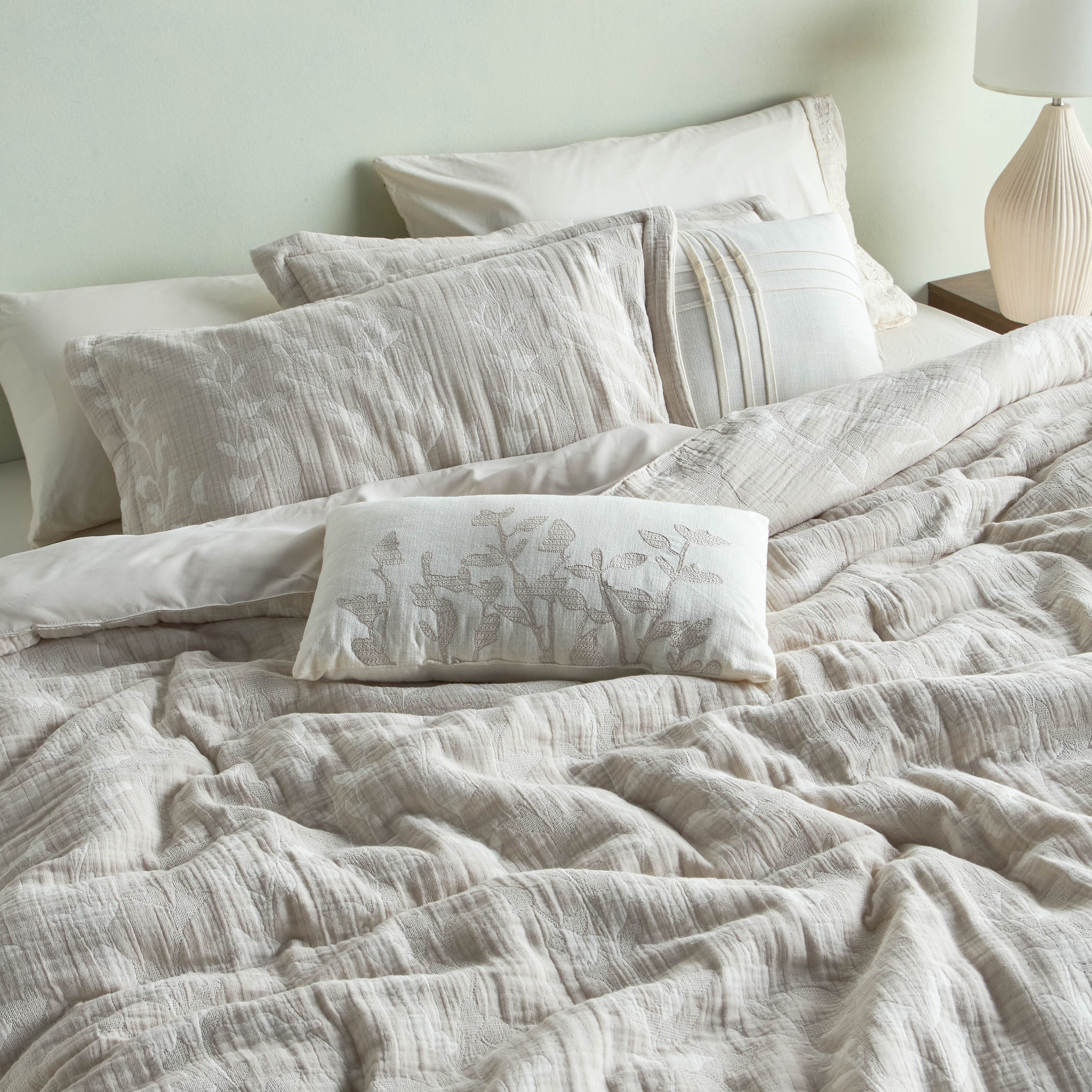 Dauria Jacquard 8-Piece Queen Comforter and Sheet Set - 200x240 cm-household-bedding-comfortersandbedspreads-bedinabag-image-8