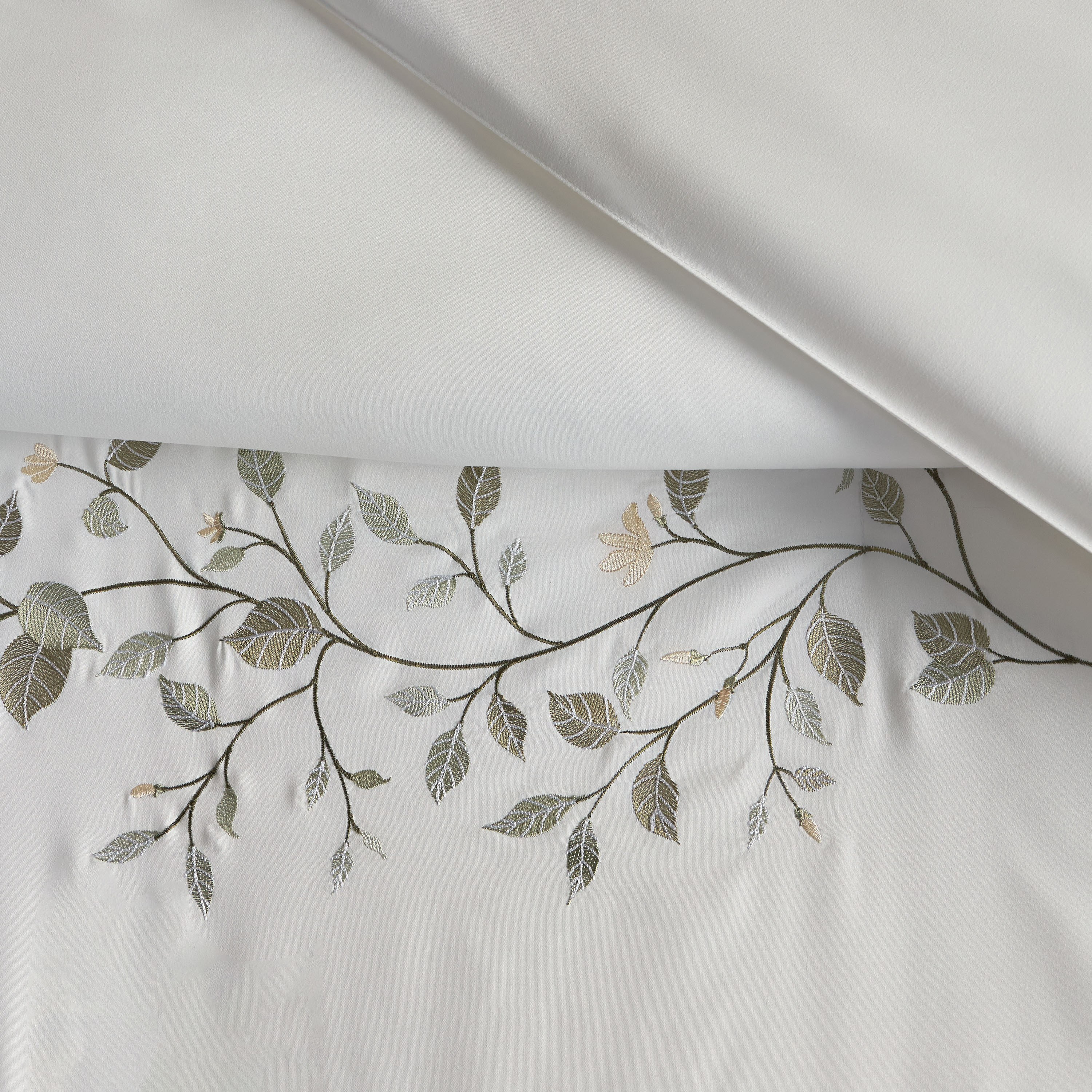 طقم لحاف مطرز سوبر كينج من 8 قطع -  ألما ناتشورا - 240x260 سم-household-bedding-comfortersandbedspreads-bedinabag-image-5