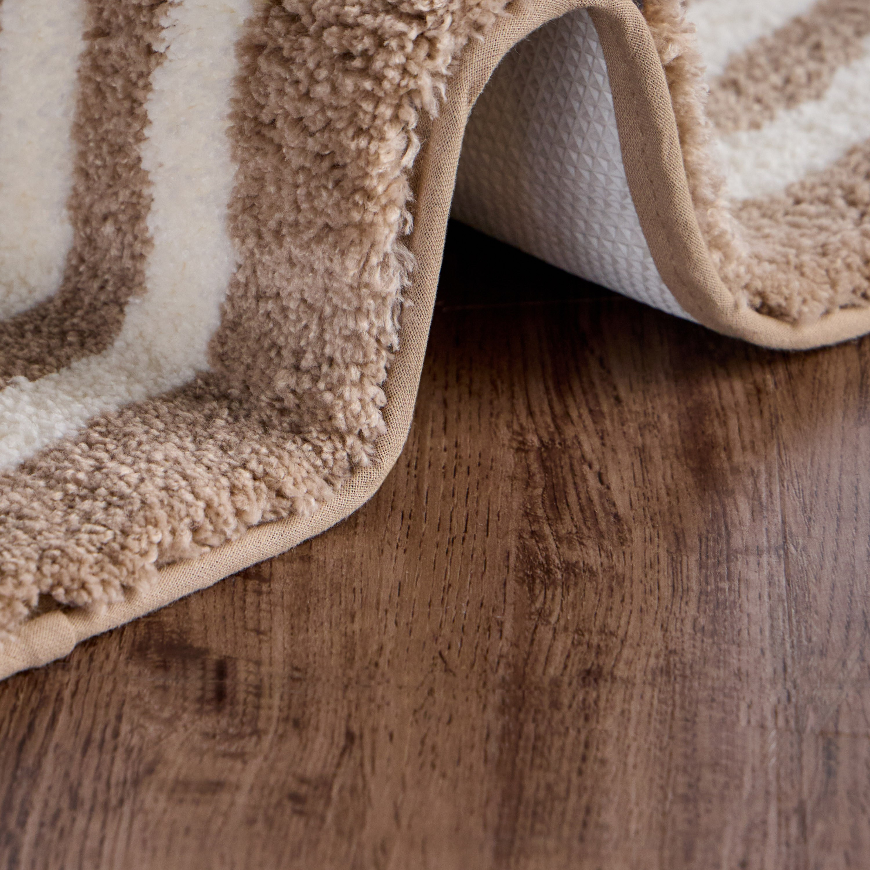 سجادة حمام - كليو - 70x105 سم-household-bathandlaundry-bathlinen-bathmatsandtubmats-image-3