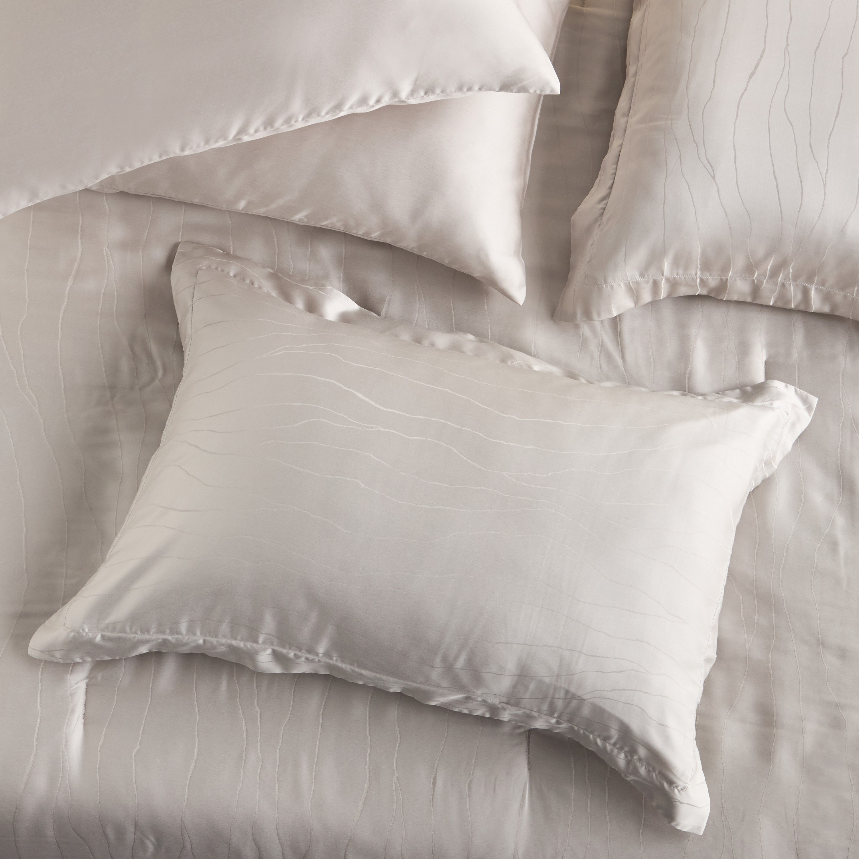 Airsoft Tencel Lyocell Jacquard 300 Thread Count 6-Piece Queen Comforter and Sheet - 200x240 cm-household-bedding-comfortersandbedspreads-bedinabag-image-3