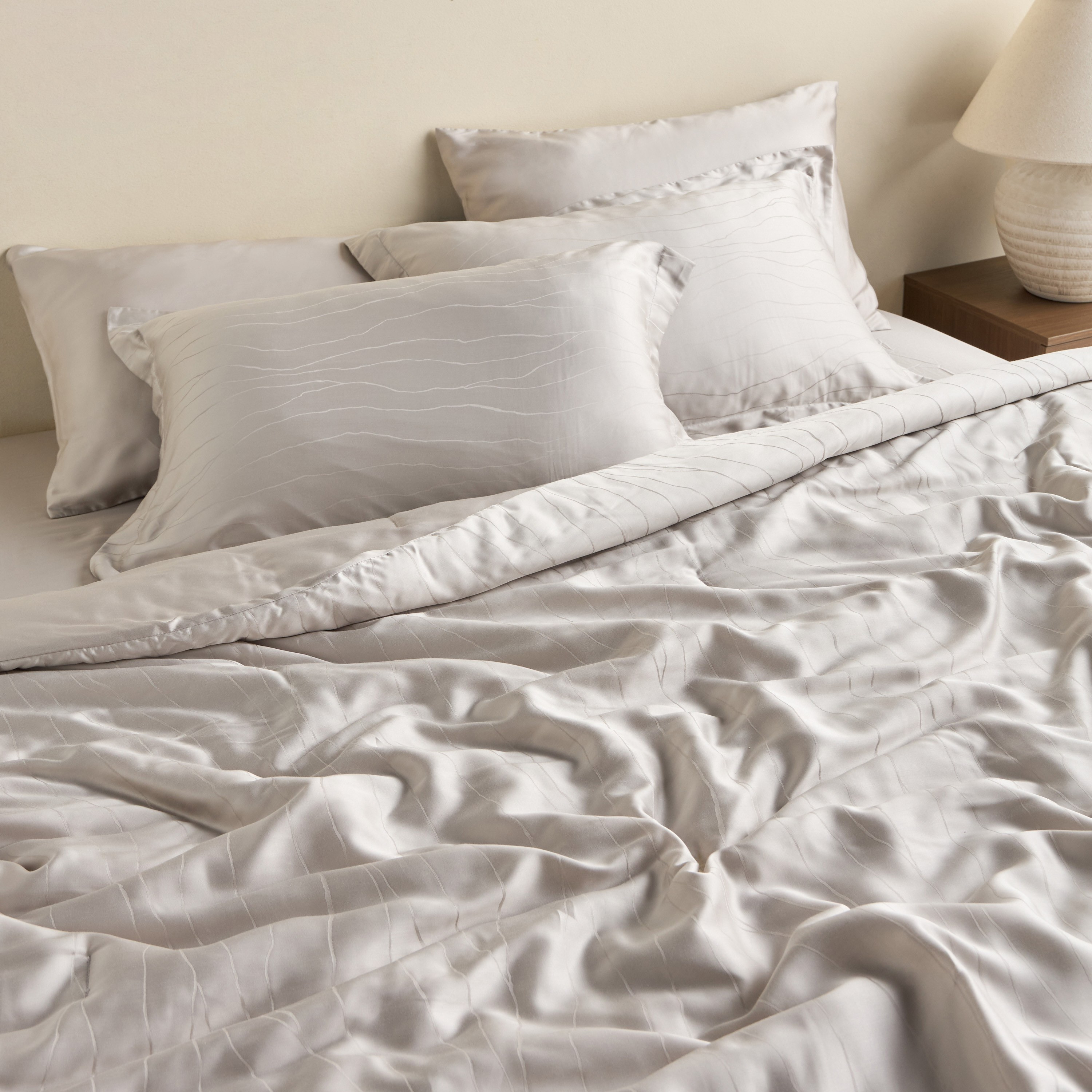 Airsoft Tencel Lyocell Jacquard 300 Thread Count 6-Piece Queen Comforter and Sheet - 200x240 cm-household-bedding-comfortersandbedspreads-bedinabag-image-7