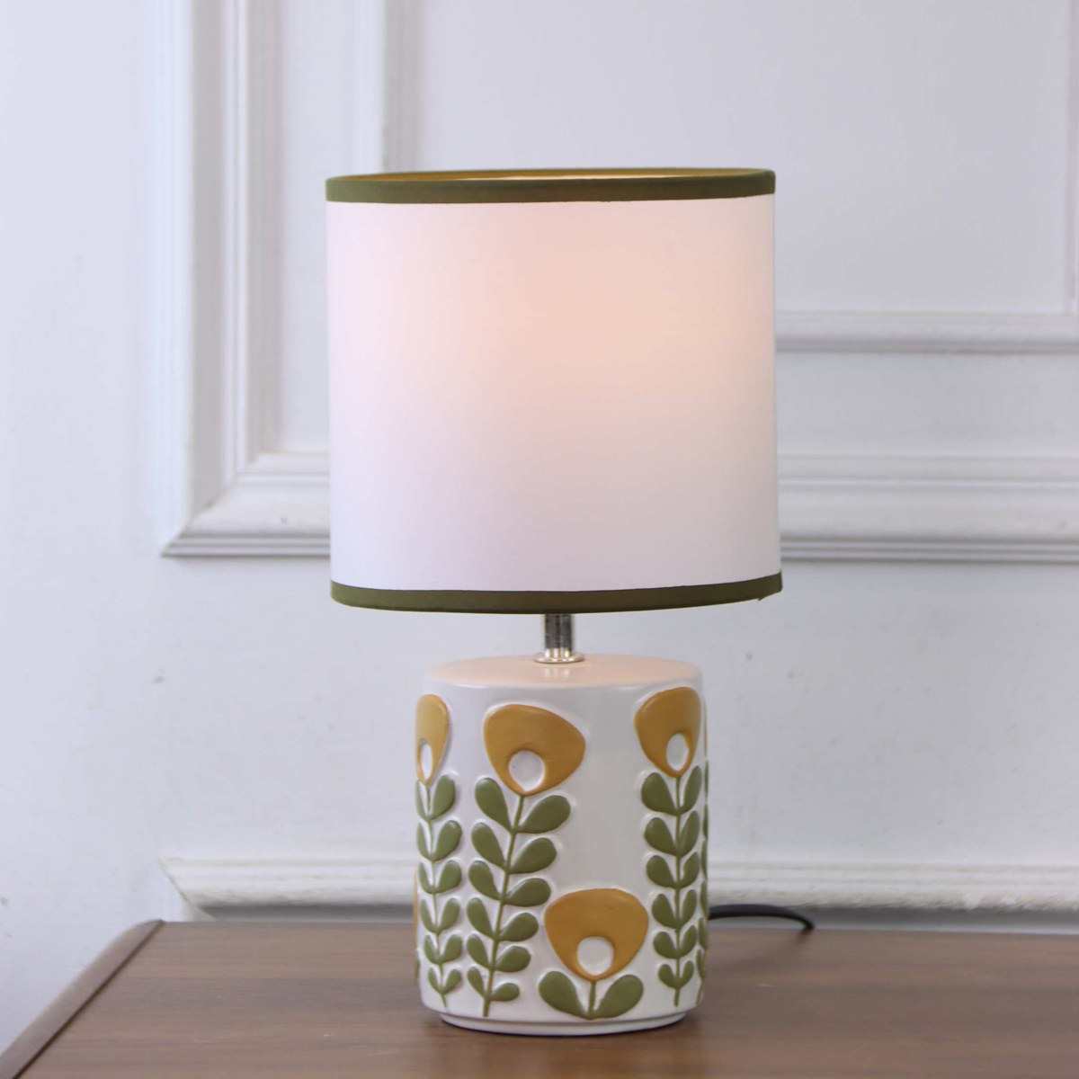 Milana Ceramic Table Lamp - 32 cm-household-lighting-tableanddesklamps-image-3