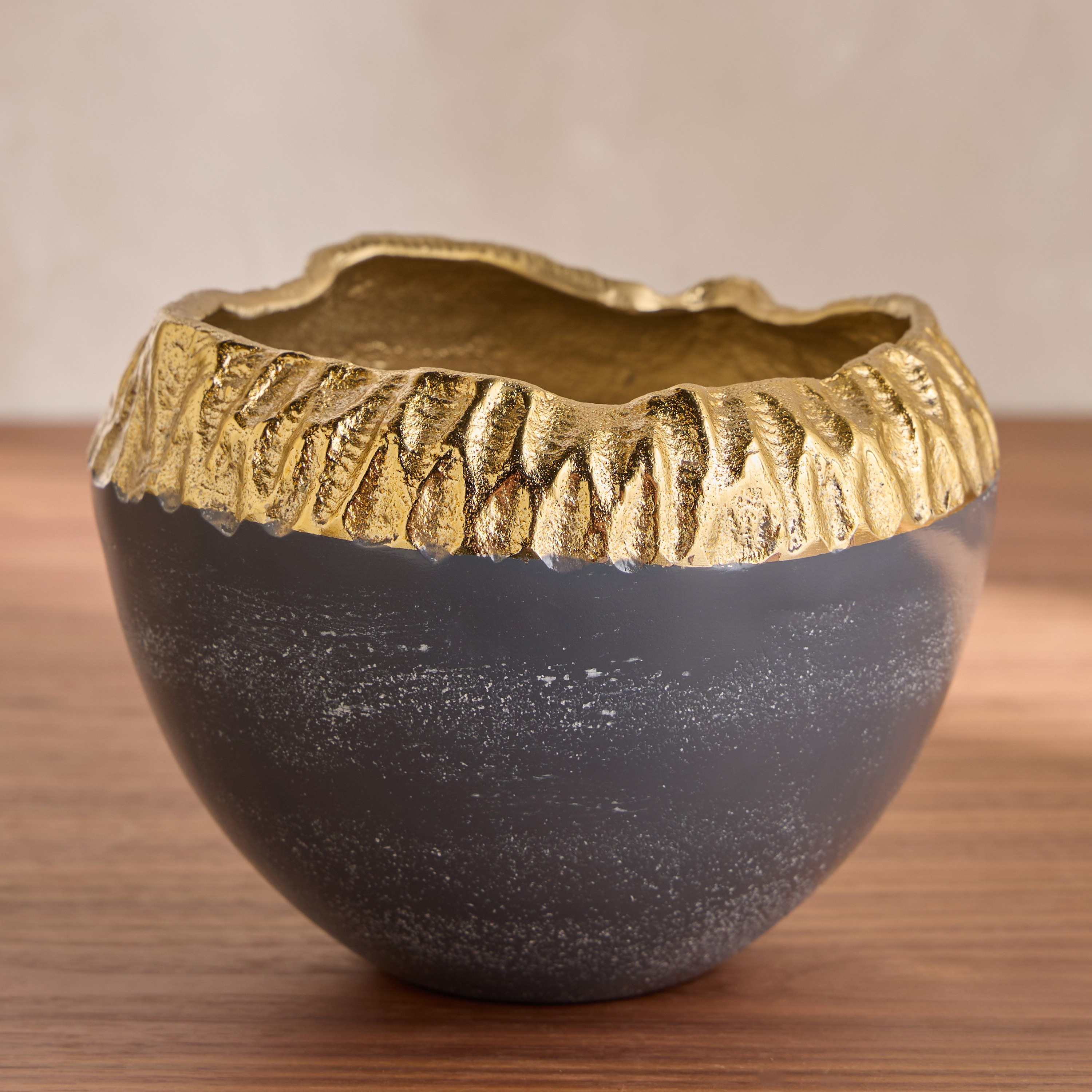 مزهرية طاولة معدن - سيرا - 15 سم-household-decor-vasesandbowls-image-1