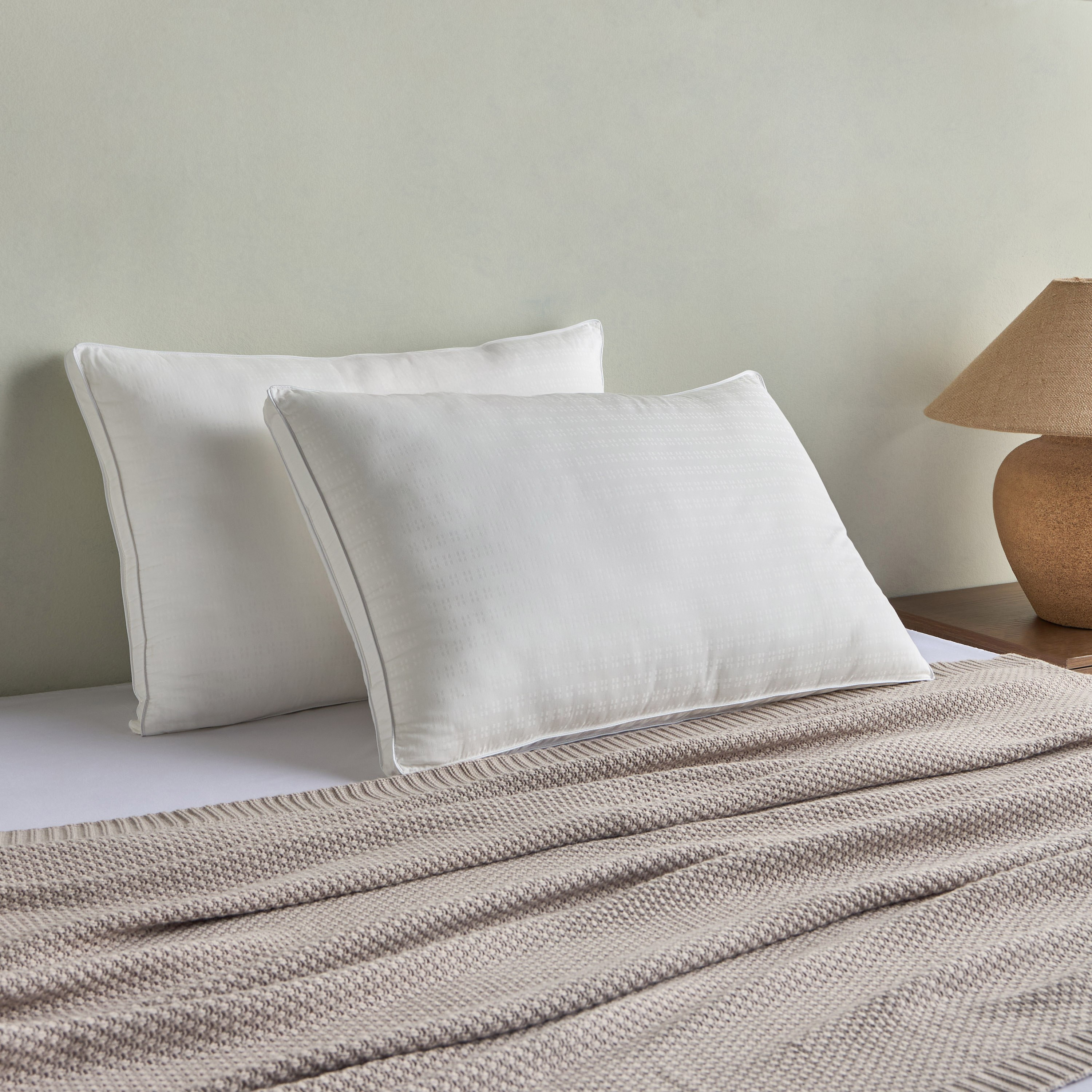 طقم وسائد من قطعتين - سويس دوت - 50x75 سم-household-bedding-pillows-image-1