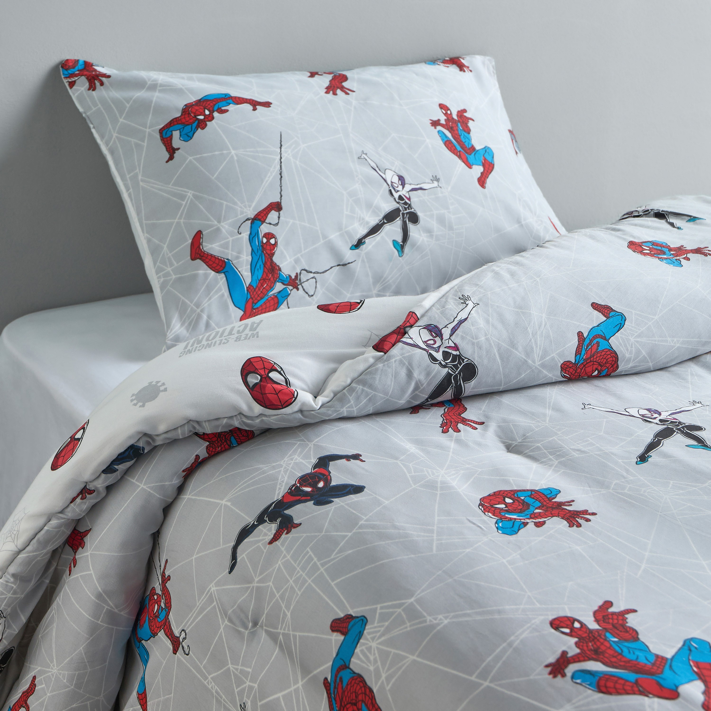 Spider-Man Cotton Glow in the Dark 220 Thread Count 2-Piece Full Comforter Set - 160x220 cm