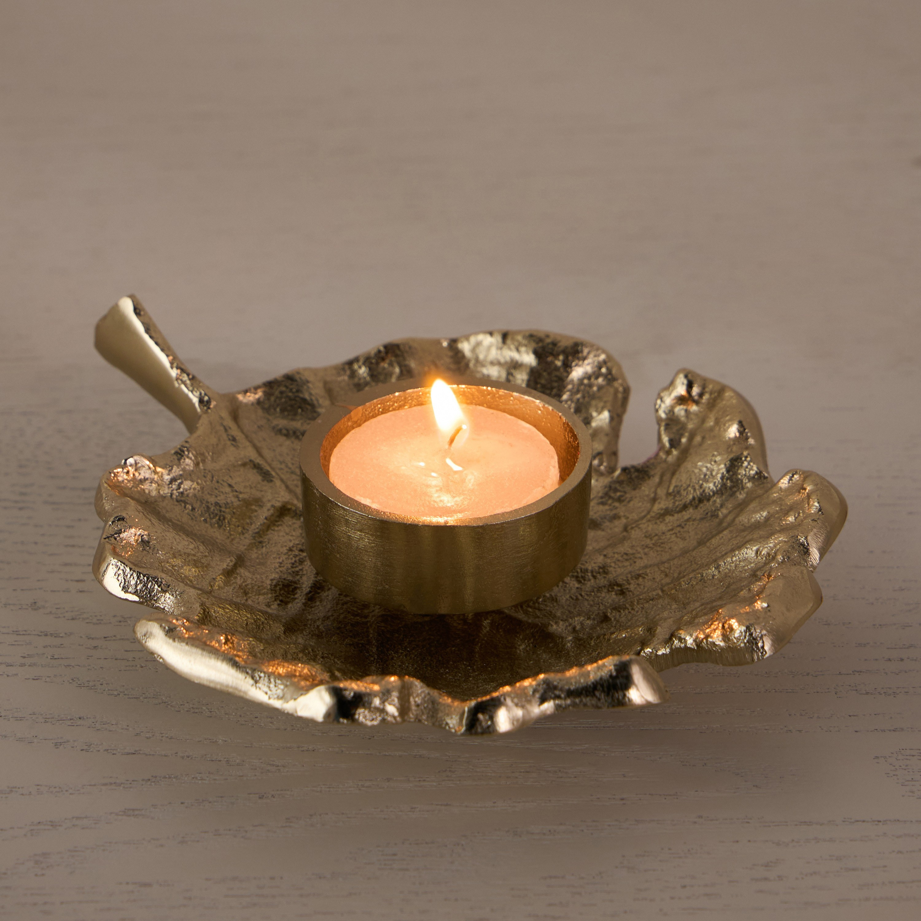 حامل شموع صغيرة معدني بتصميم ورقة صفصاف - لوكس فاتيما - 3 سم-household-decor-candleholdersandlanterns-image-2