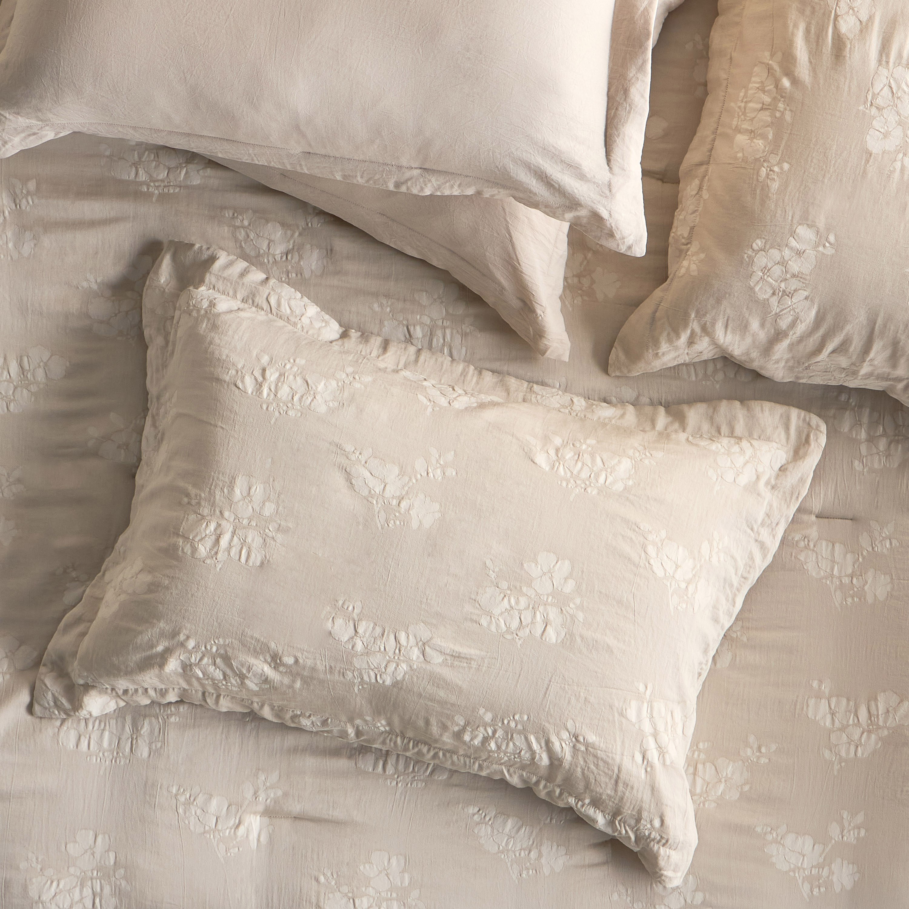 Sora Cotton Embroidered 6-Piece Super King Comforter and Sheet Set - 240x260 cm-household-bedding-comfortersandbedspreads-bedinabag-image-3