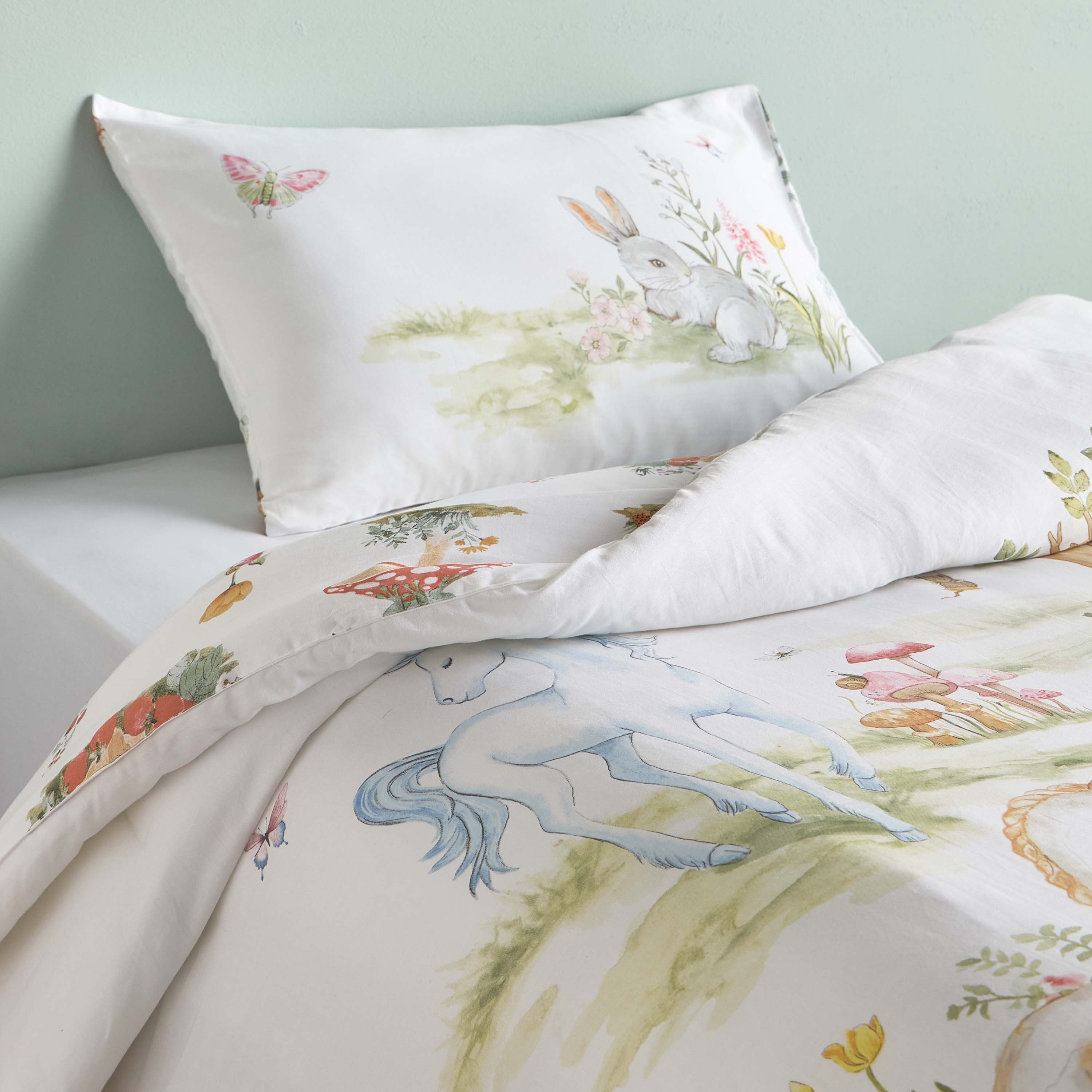 طقم لحاف كامل قطعتين قطن بطبعات عدد خيوط 220 - ونديرلاند - 160x220 سم-babyandkids-beddingandwindows-bedding-comforters-image-1