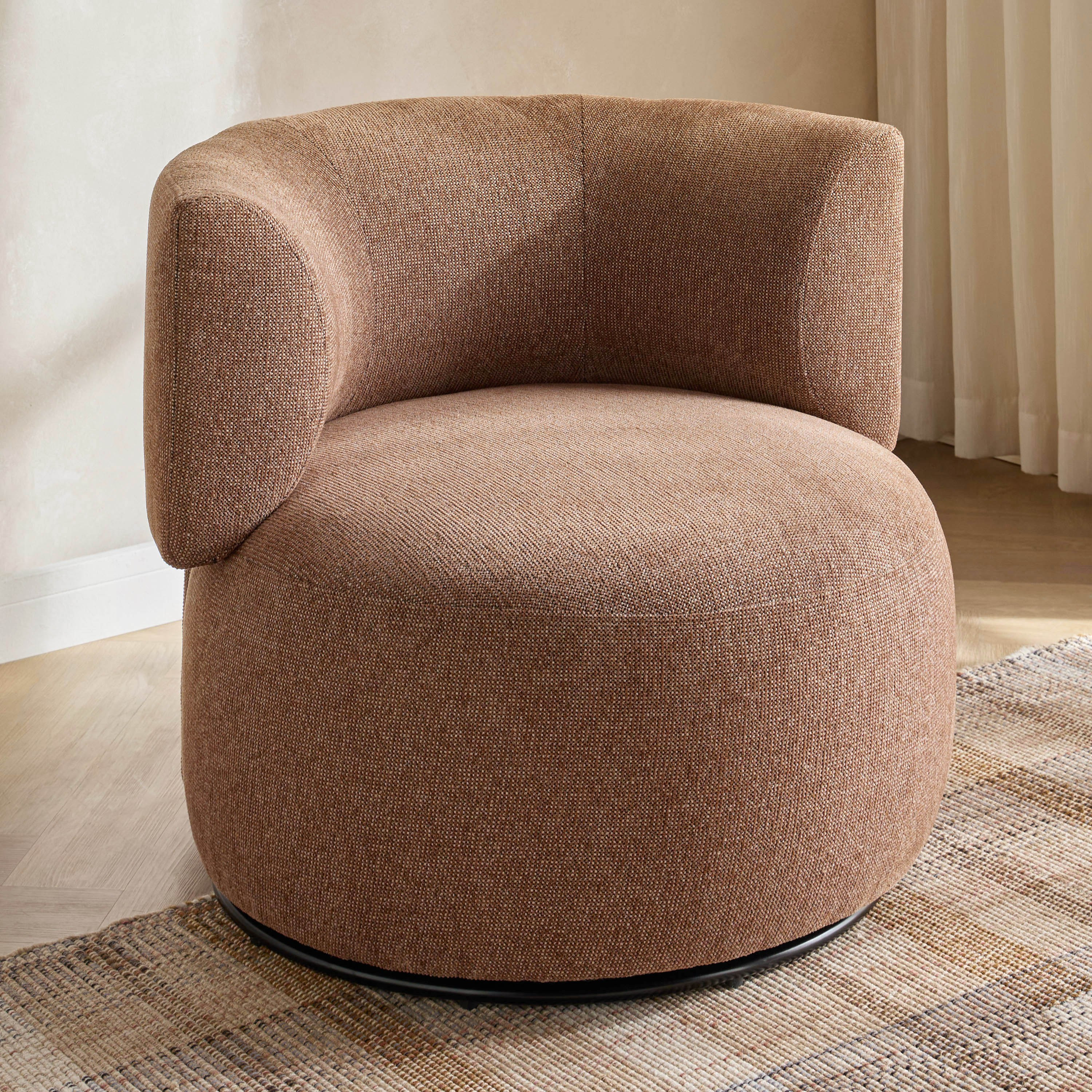 كرسي قماش بمساند ذراعين - سورا-furniture-sofaandseating-armchairs-image-1