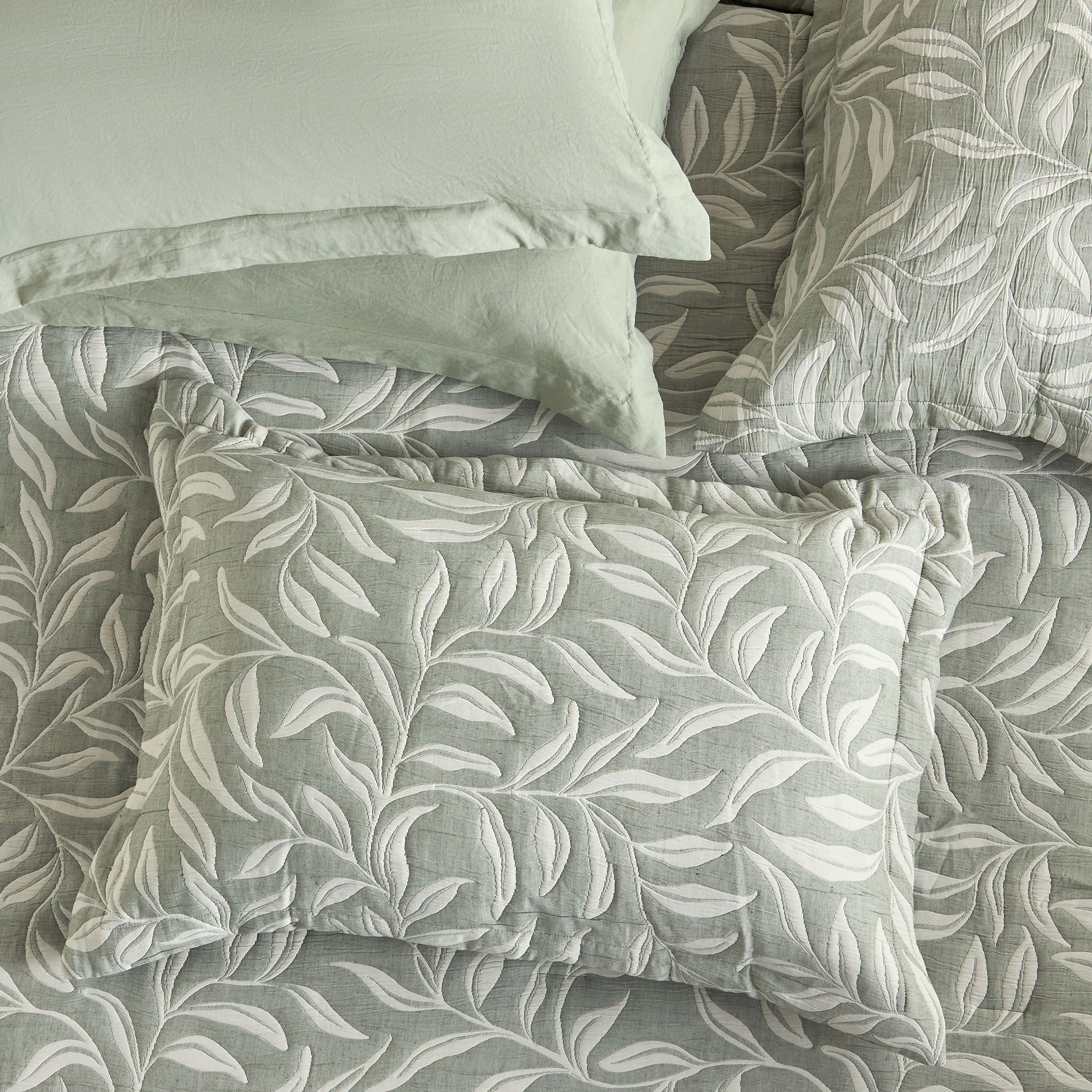 Reneya Botanical Jacquard 6-Piece Super King Comforter and Sheet Set - 240x260 cm-household-bedding-comfortersandbedspreads-bedinabag-image-3